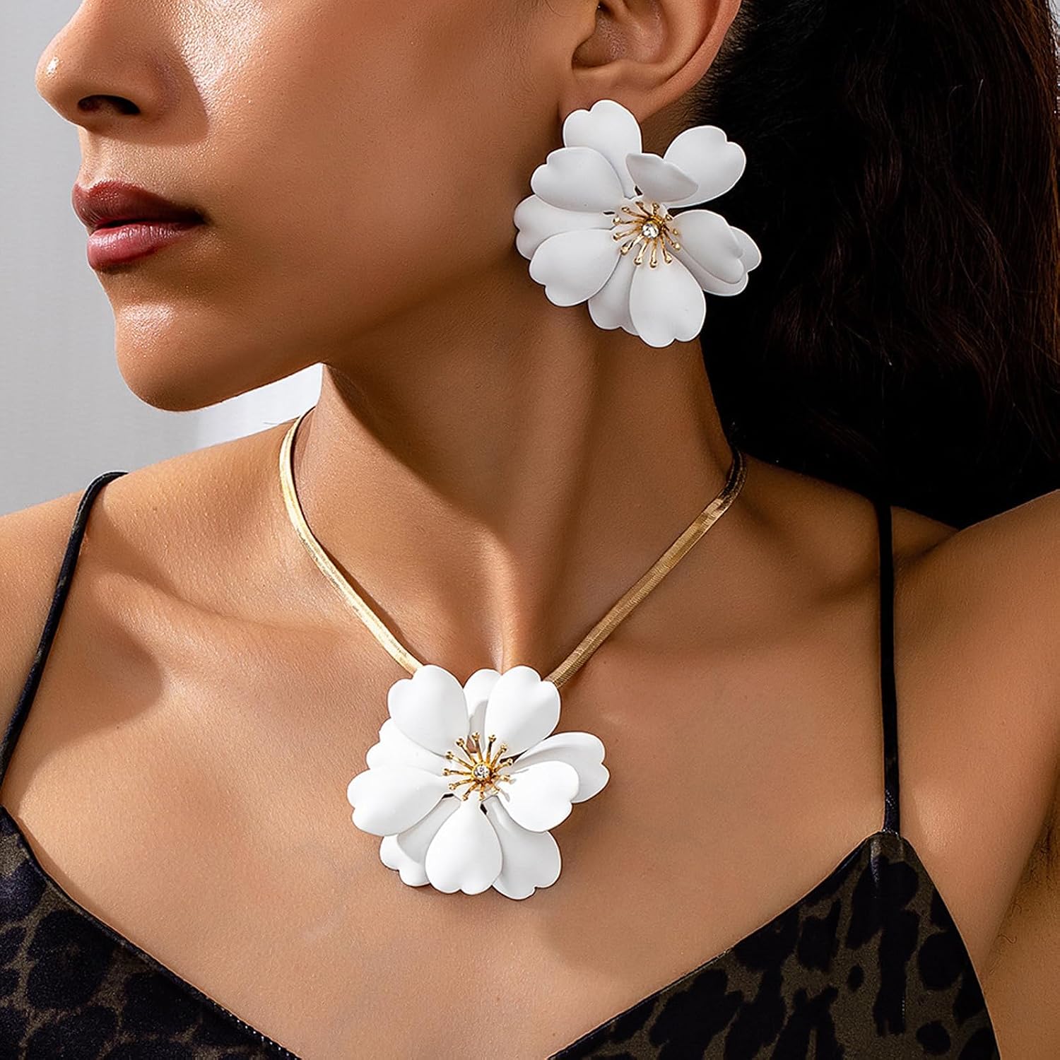 White Flower Earrings Necklace Set Floral Jewelry Big Statement Earrings for Women Summer Charm Necklace Beach Vacation Essentials