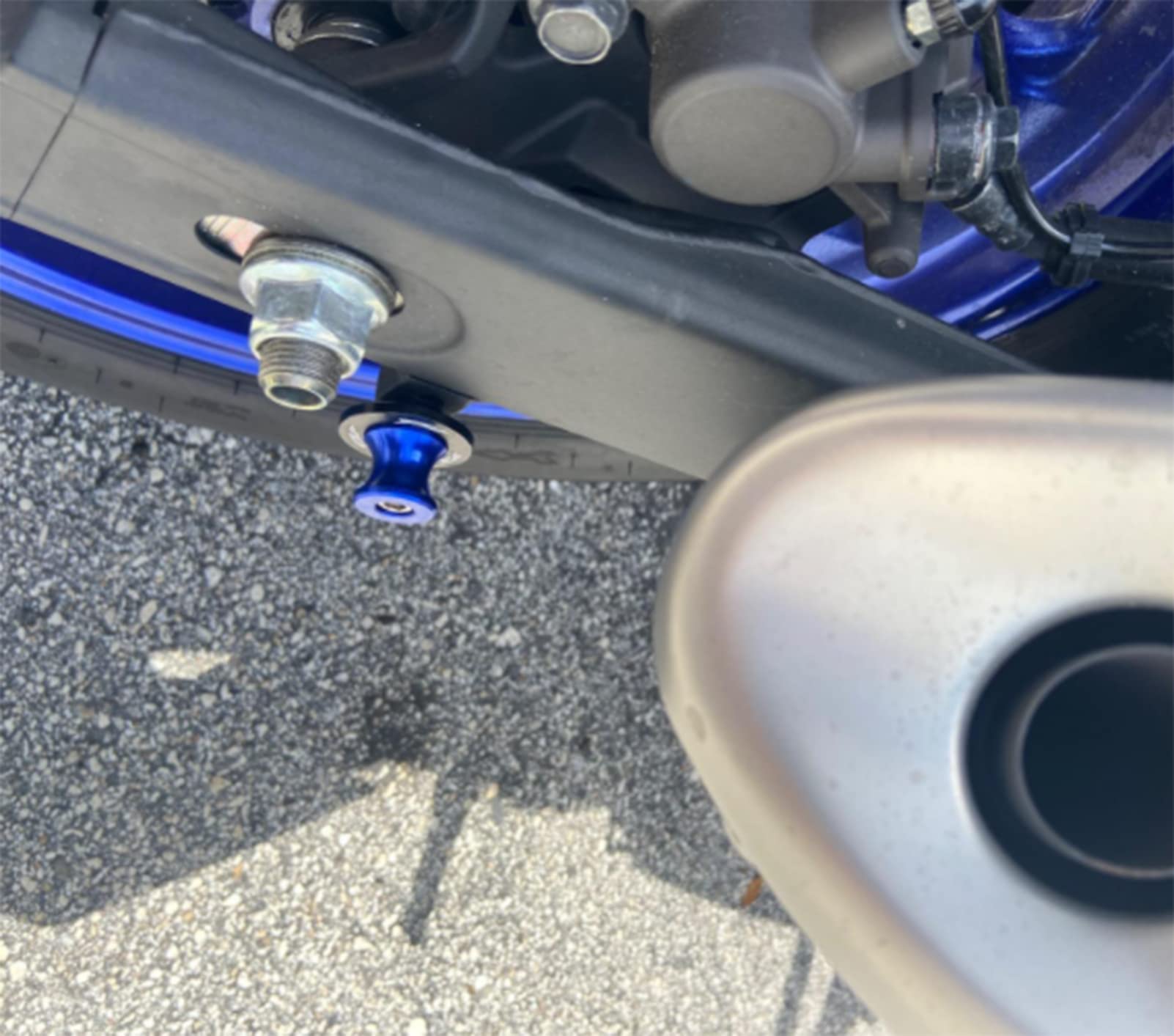 Mowok M6 trinquetes moto accesorios para MT 09 MT09 TRACER FZ09 2014-2022 2023 2024 2025 MT-09 SP 6 mm trinquetes basculante trasero para caballete elevamoto (azul)