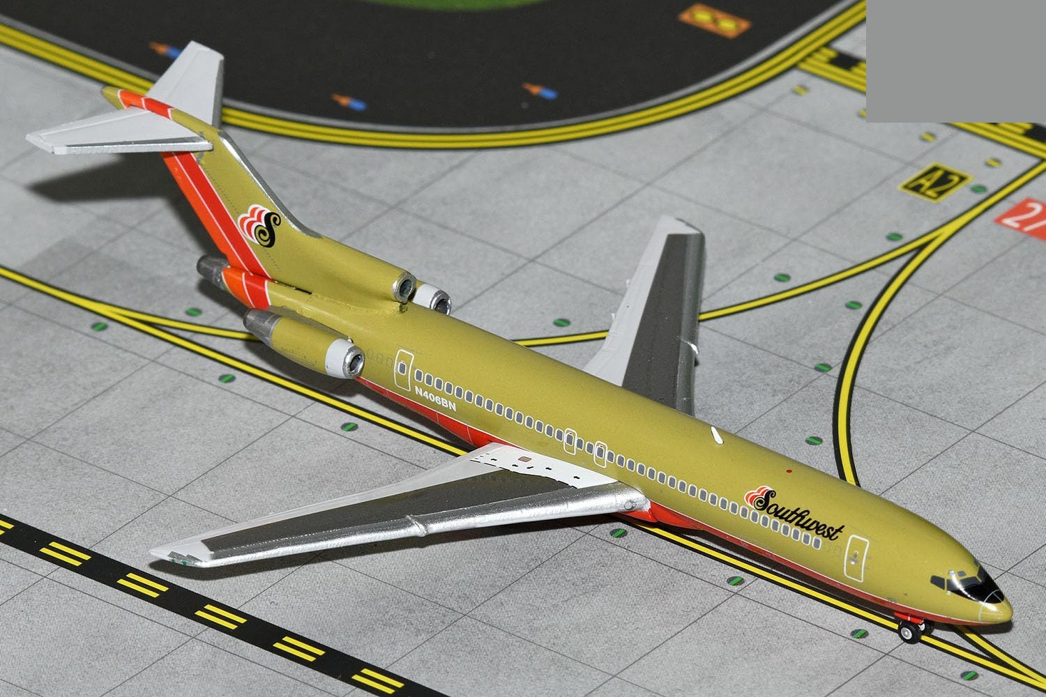 GeminiJets GJSWA2216 Southwest Airlines Boeing 727-200 N406BN; Scale 1:400