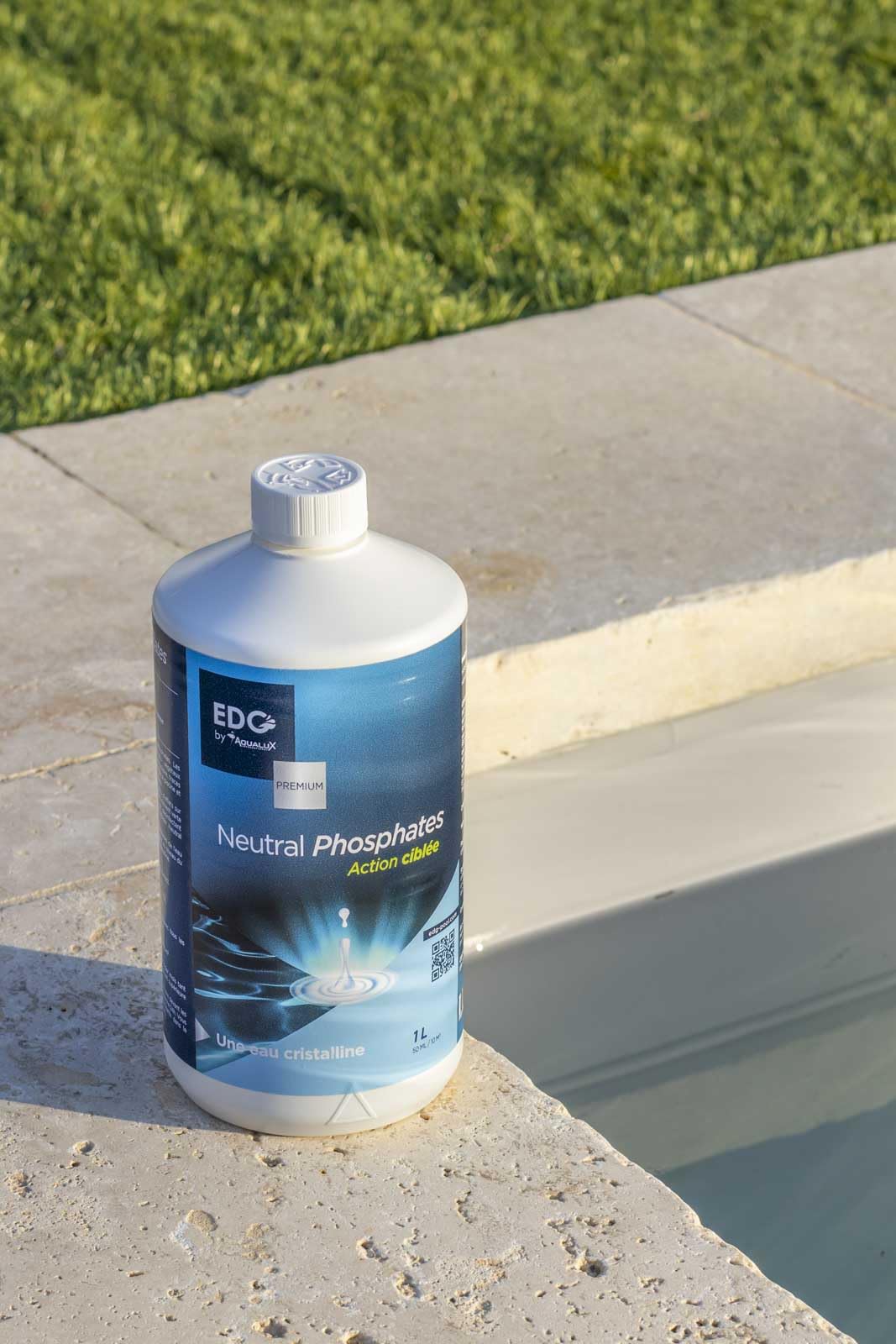 EDG by Aqualux - Anti Phosphates Piscine 1L | Élimine la Nourriture des Algues | Traitement Préventif et Curatif Liquide | Compatible Chlore, Sel, Brome | Améliore la Clarté de l'eau