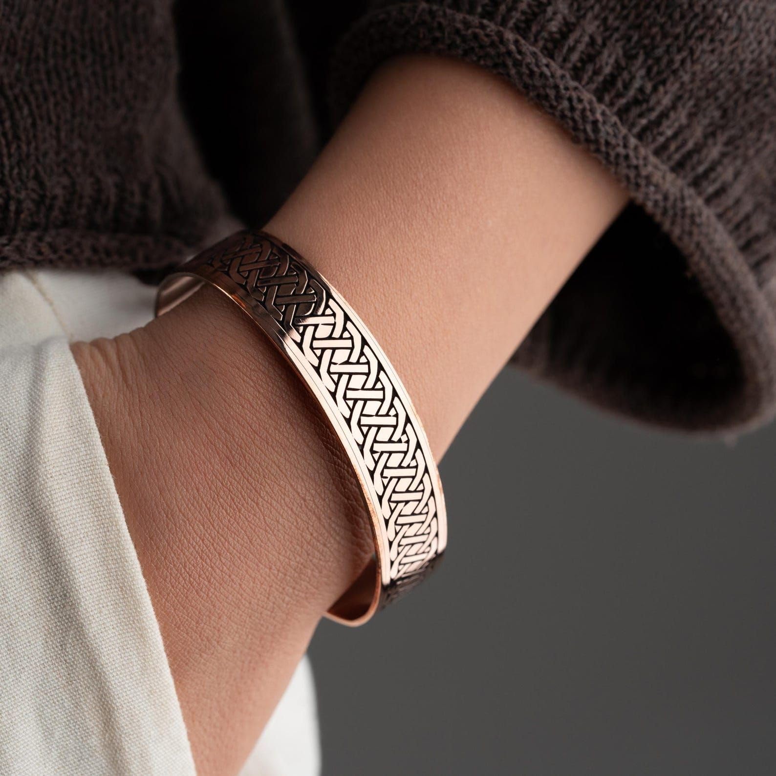 Pulsera de cobre ajustable hecha a mano Unisex pura cobre curación de la joyería de diseño celta