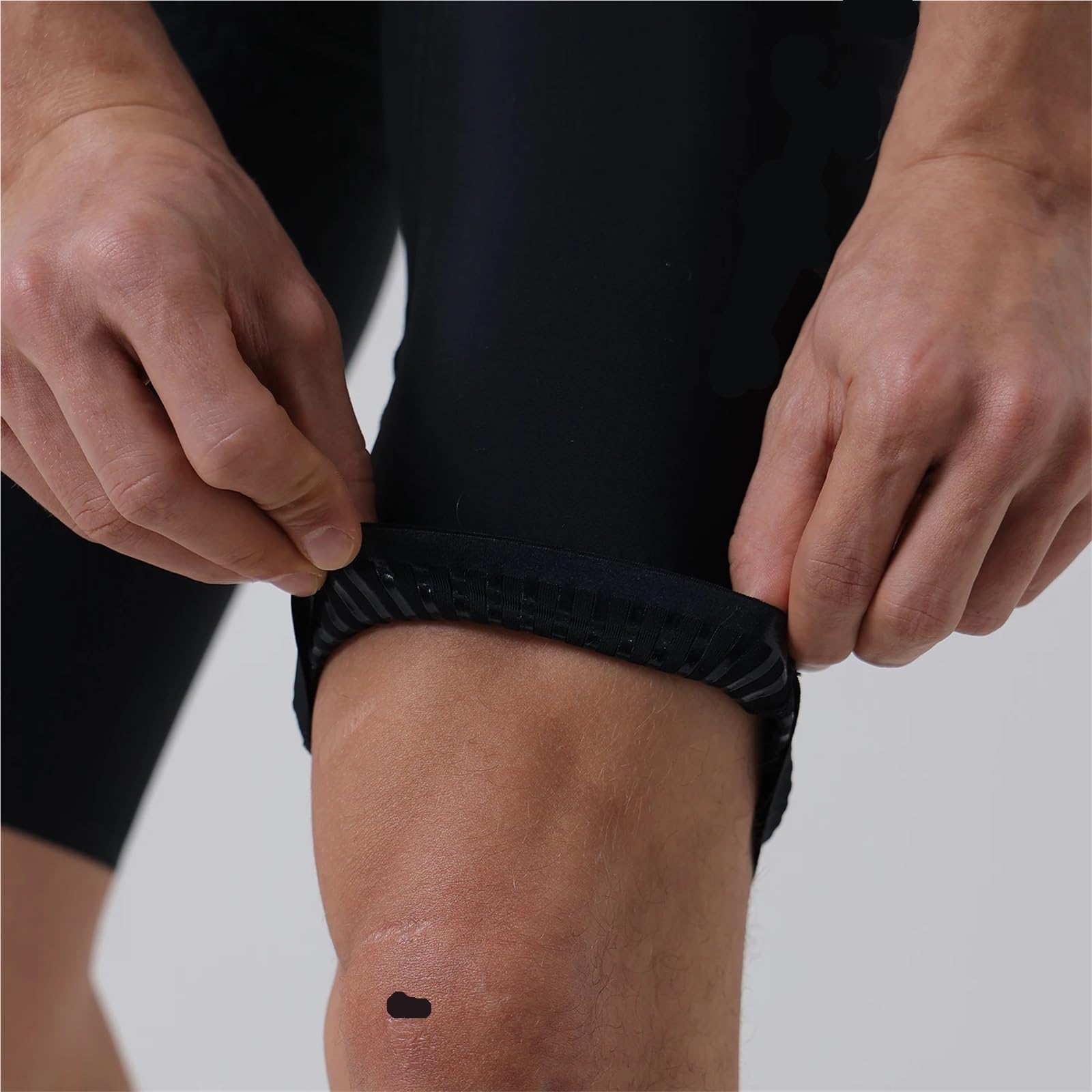 Pantaloncini da Ciclismo Estivi Leggeri da Uomo con Bretelle e fondello ad Alta densità Pantaloncini da Ciclismo da Uomo con Bretelle per Il Fitness Ciclistico(Beige,L)