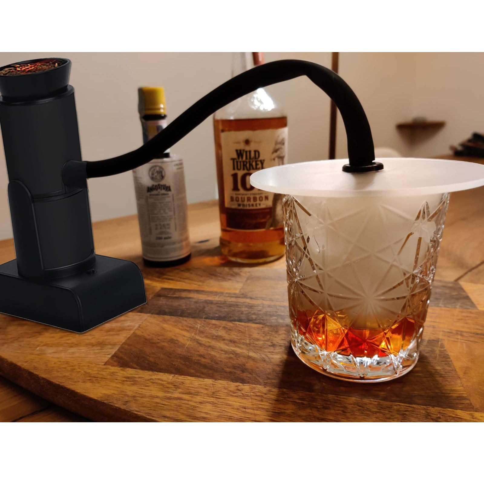 Pistolet à Fumée Fumoir, Fumoir de Cuisine avec Couvercle en Forme de Dôme et 4 Copeaux de Bois, Food Smoking Gun à Viande pour Barbecue, Boissons, Fromages, Cocktails, Steak Sous Vide