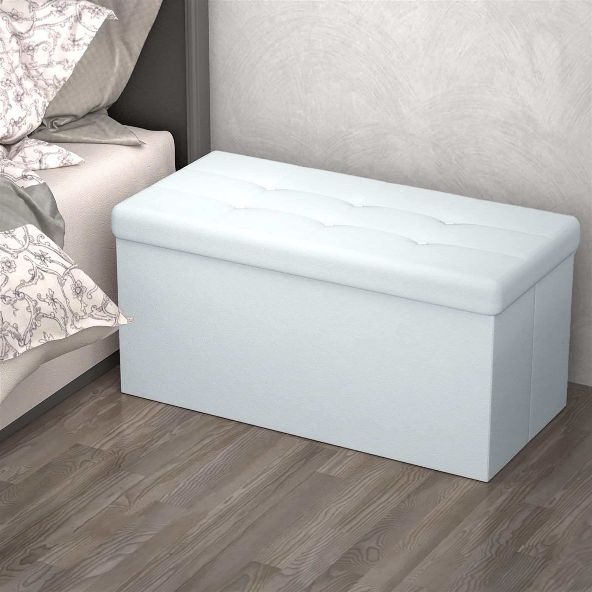 Intirilife Puff Baúl Plegable 78x38x38 cm in Blanco Opal – Taburete Almacenaje Tapizado de Cuero Artificial per Almacenamiento y Reposapiés