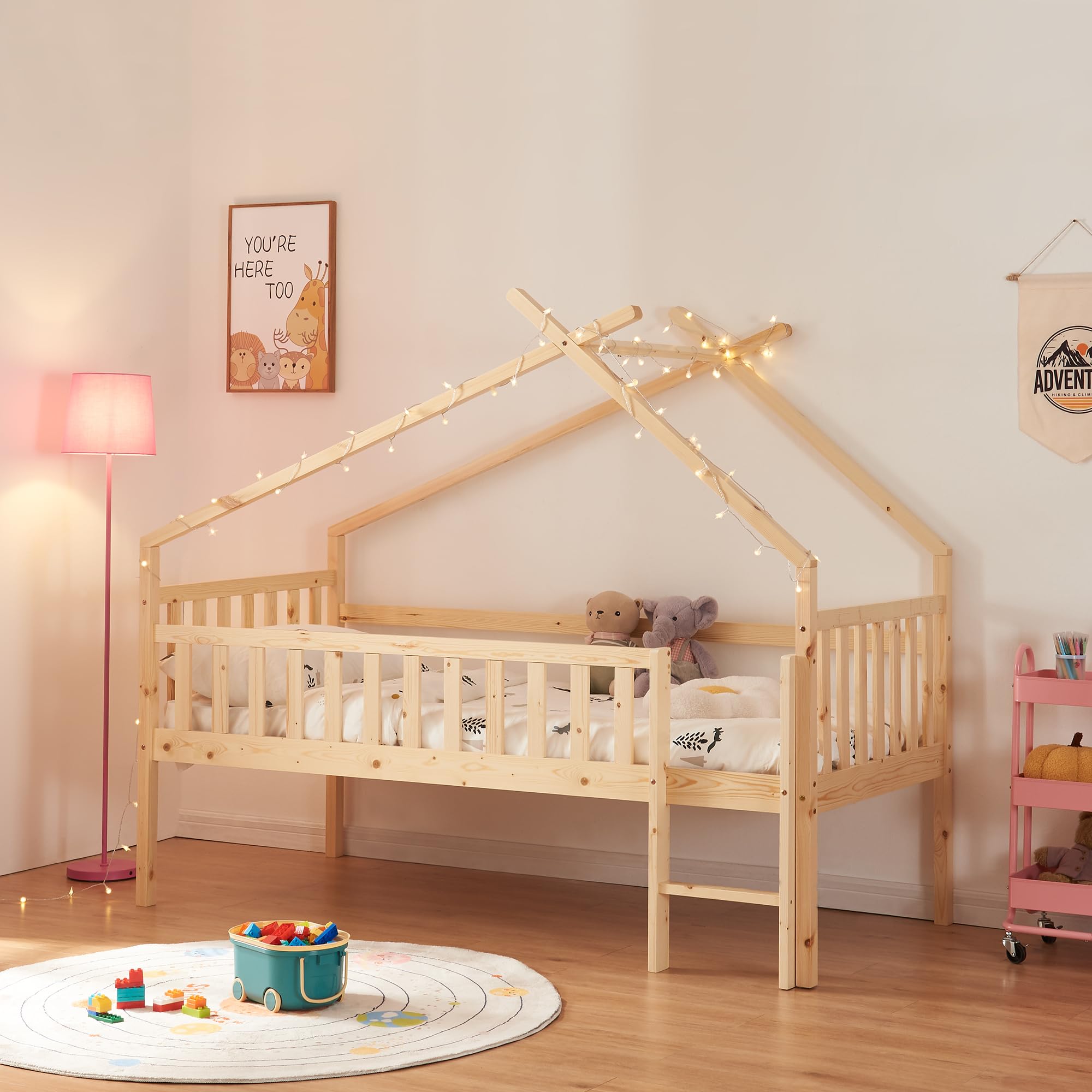 [en.casa] Kinderbett Sotkamo Hausbett 90 x 200 cm Holzbett für Kinder mit Rausfallschutz und Leiter Bettgestell aus Kiefernholz Natur