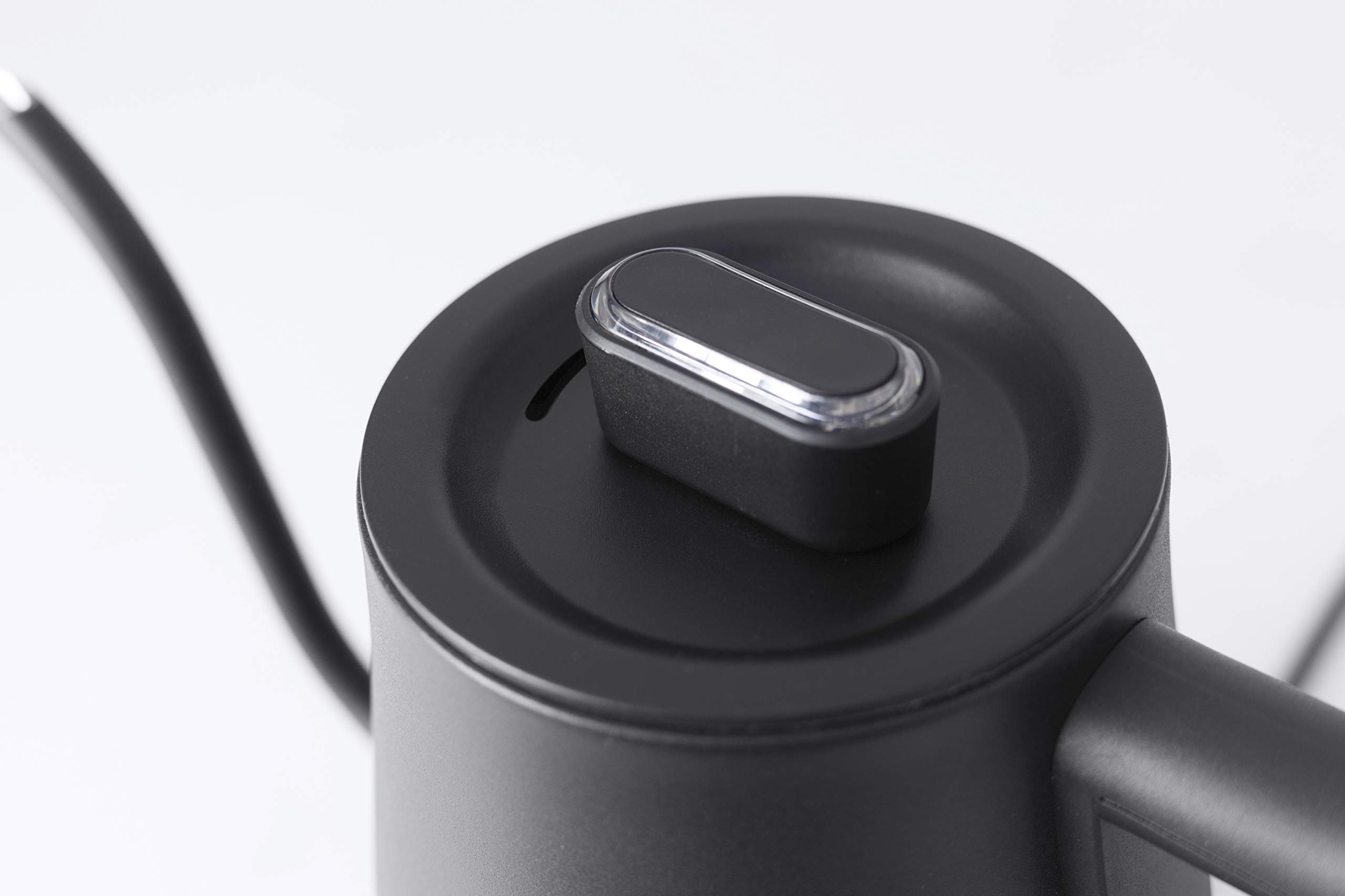 CASO Coffee Classic Kettle czajnik elektryczny, wysokiej jakości matowy czarny design z zakrzywionym dziobkiem wody, wnętrze ze stali nierdzewnej, idealny do parzenia kawy i herbaty