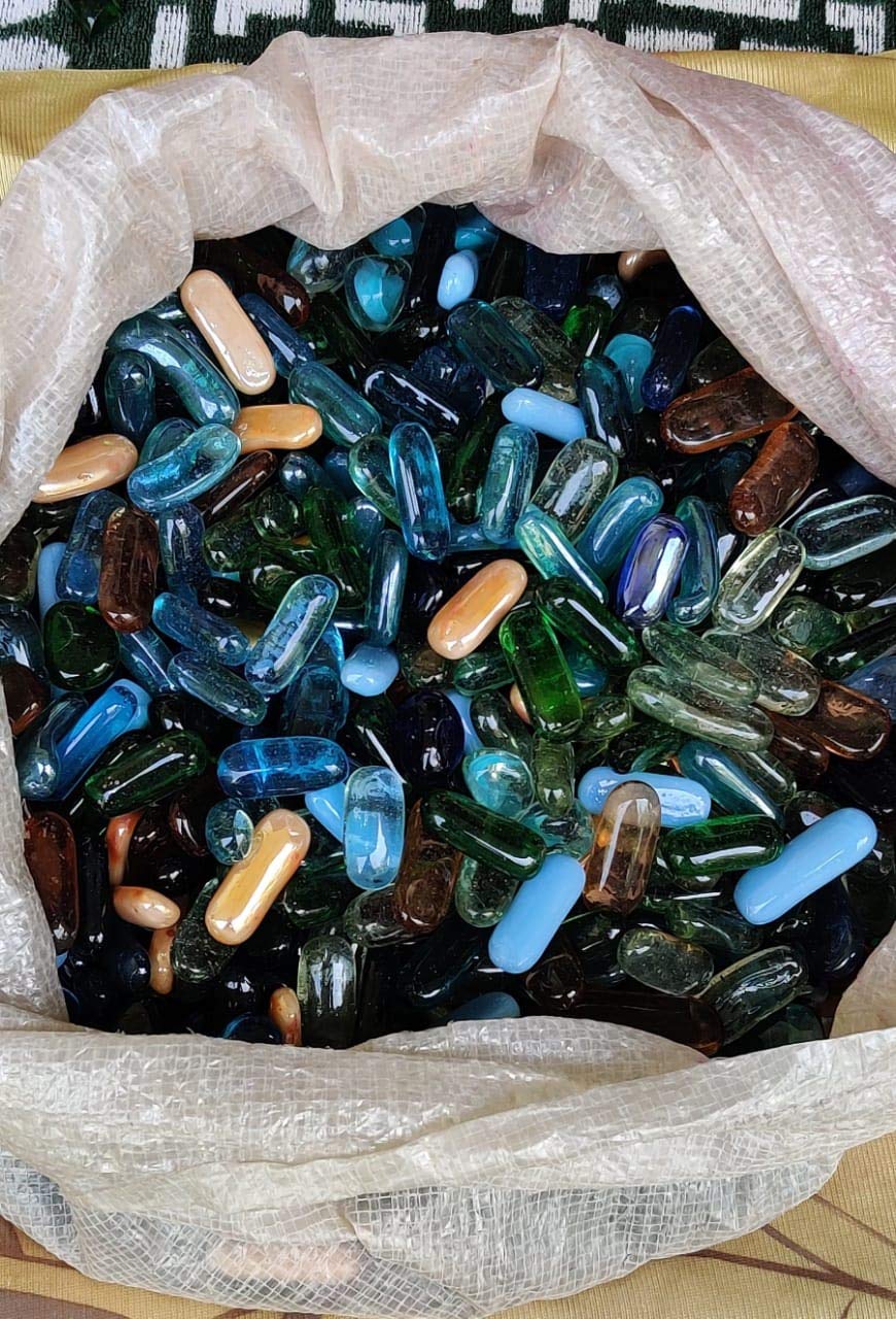 Parakh Multicolour Oval & Long Shaped Glossy Pebbles for Vase Fillers, Glass Gems Stone, Aquarium Fish Tank, Party Decoration 950gm (B08B6G7HP9) Amazon Price History, Amazon Price Tracker