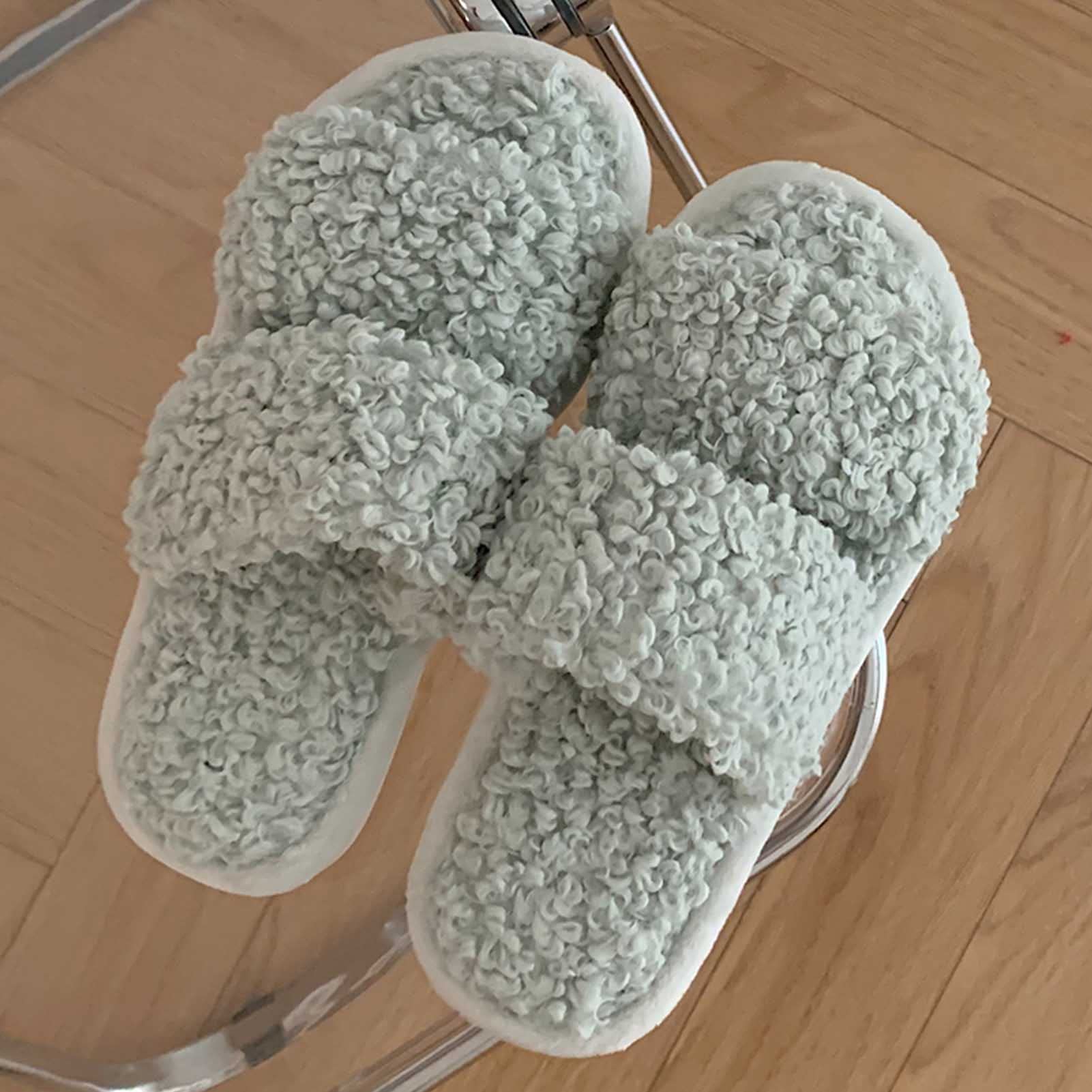 Mules en fausse fourrure pour femme idéales pour la détente à la maison en hiver