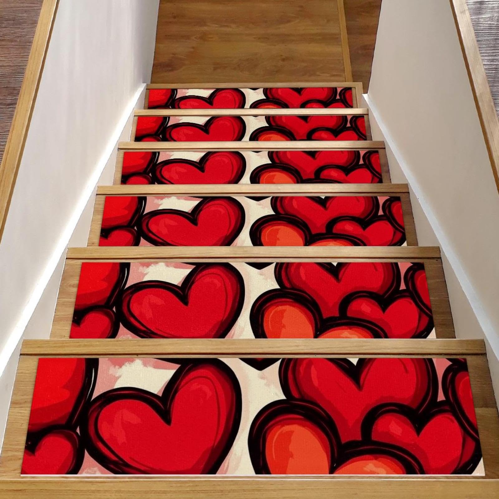 Tapis d'escalier cœurs rouges pour sublimer vos marches en bois