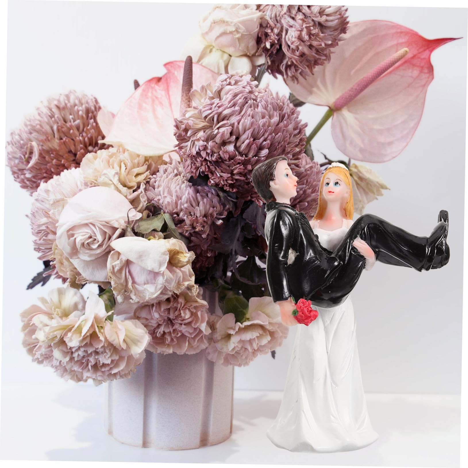 2stücke Braut Und Bräutigam Resin Statue Hochzeitsfigur Für Kuchen-Dekoration Romantisches Hochzeitsgeschenk Witziger Tortenaufsatz Schwarz-weiße Hochzeitspaar-Figurine