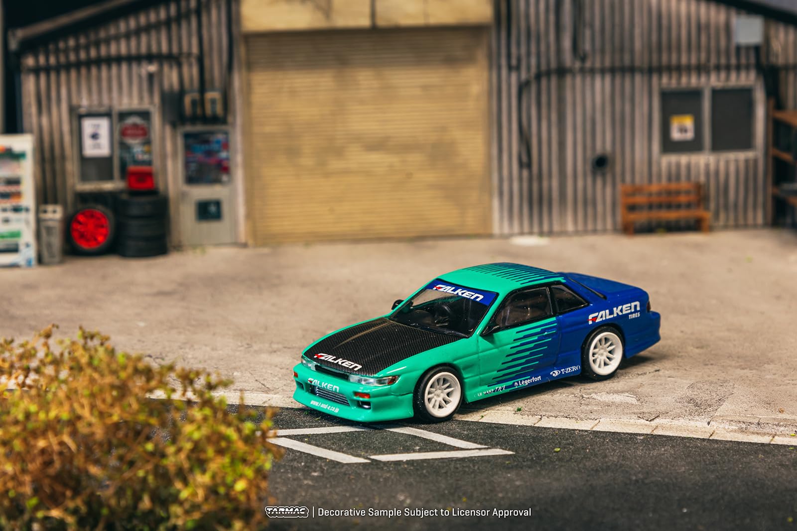 Amazon.co.jp: TARMACWORKS 1/64 VERTEX Nissan Silvia (S13) Falken