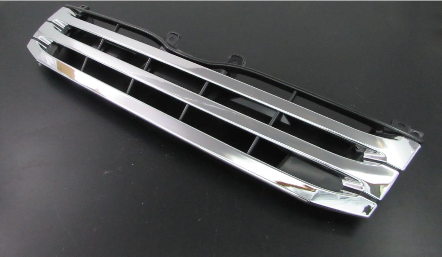 BRIGHTZ ハイエース 200系 3型 標準車 メッキフロントグリル本体 D