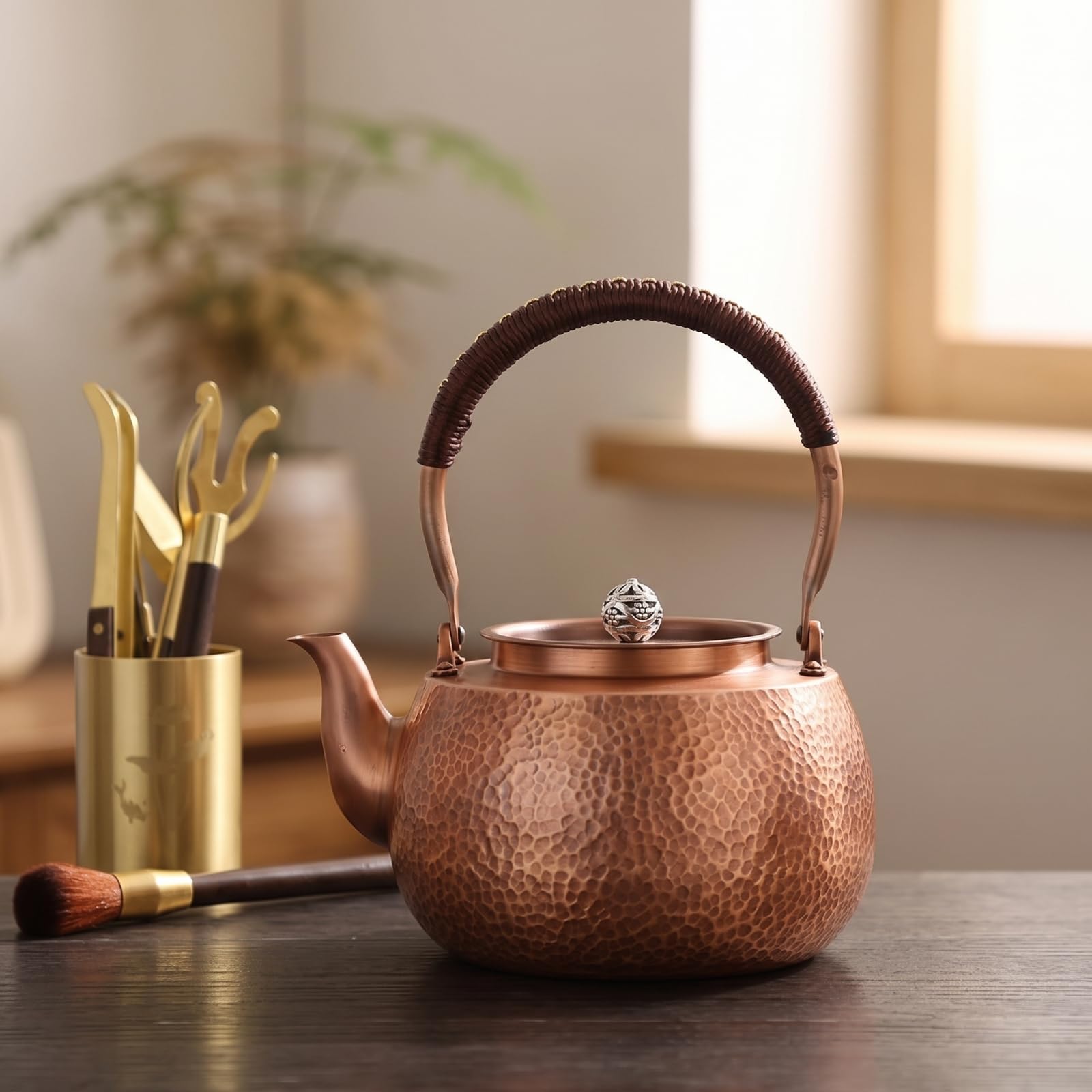 Baoblaze Bouilloire en Cuivre Traditionnelle avec Poignee Ergonomique et Bec Verseur pour Faire Bouillir l'Eau The et Cafe Style Classique, 1600 Ml, Marteau 4