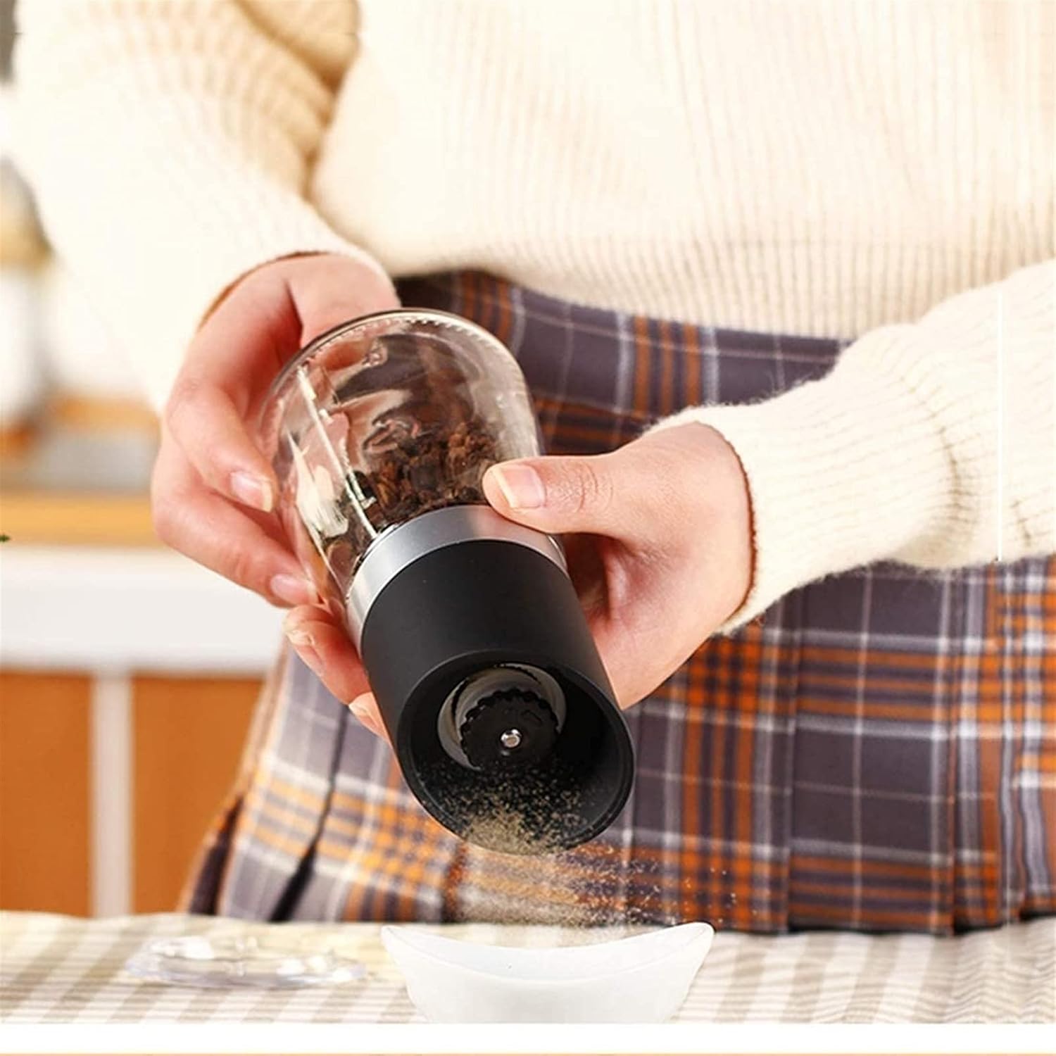 Salt and Pepper Grinder Set, Refillable Salt and Pepper Mill Set with Adjustable Ceramic Grinder, Glass body Salt and Pepper Shaker with Stainless Steel Lid, Set of 2