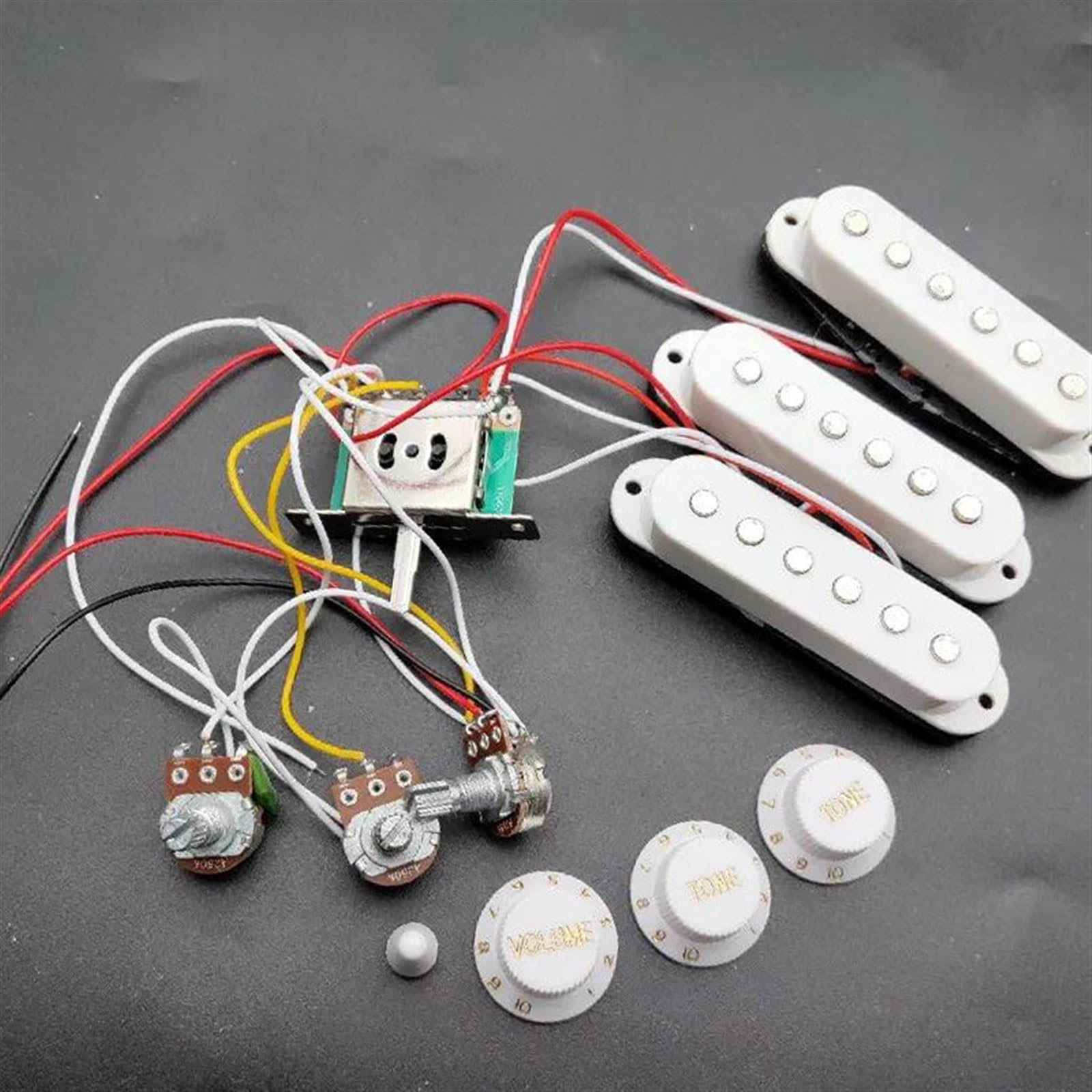 Przewód Do Przetwornika Gitary Elektrycznej Wstępnie Okablowany 5-pozycyjny Przełącznik 2T1V SSS Przetwornik Do Gitary Elektrycznej ST(White)