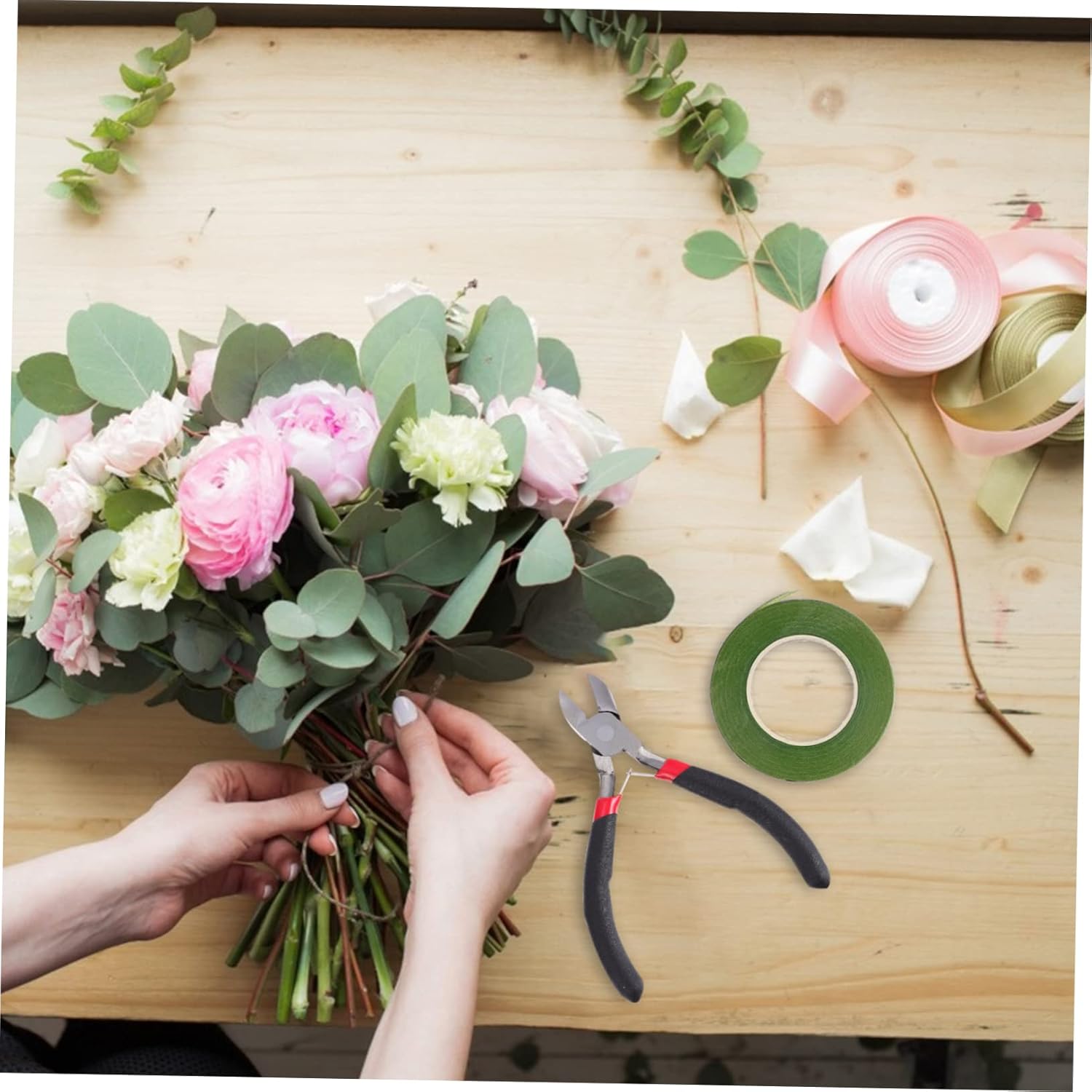 KALLORY 1set Floral Arrangement Tools Kit Floral Tape and Wire for Bouquets Flexible Stem Wire for Craft Projects and Holiday Decorations Style