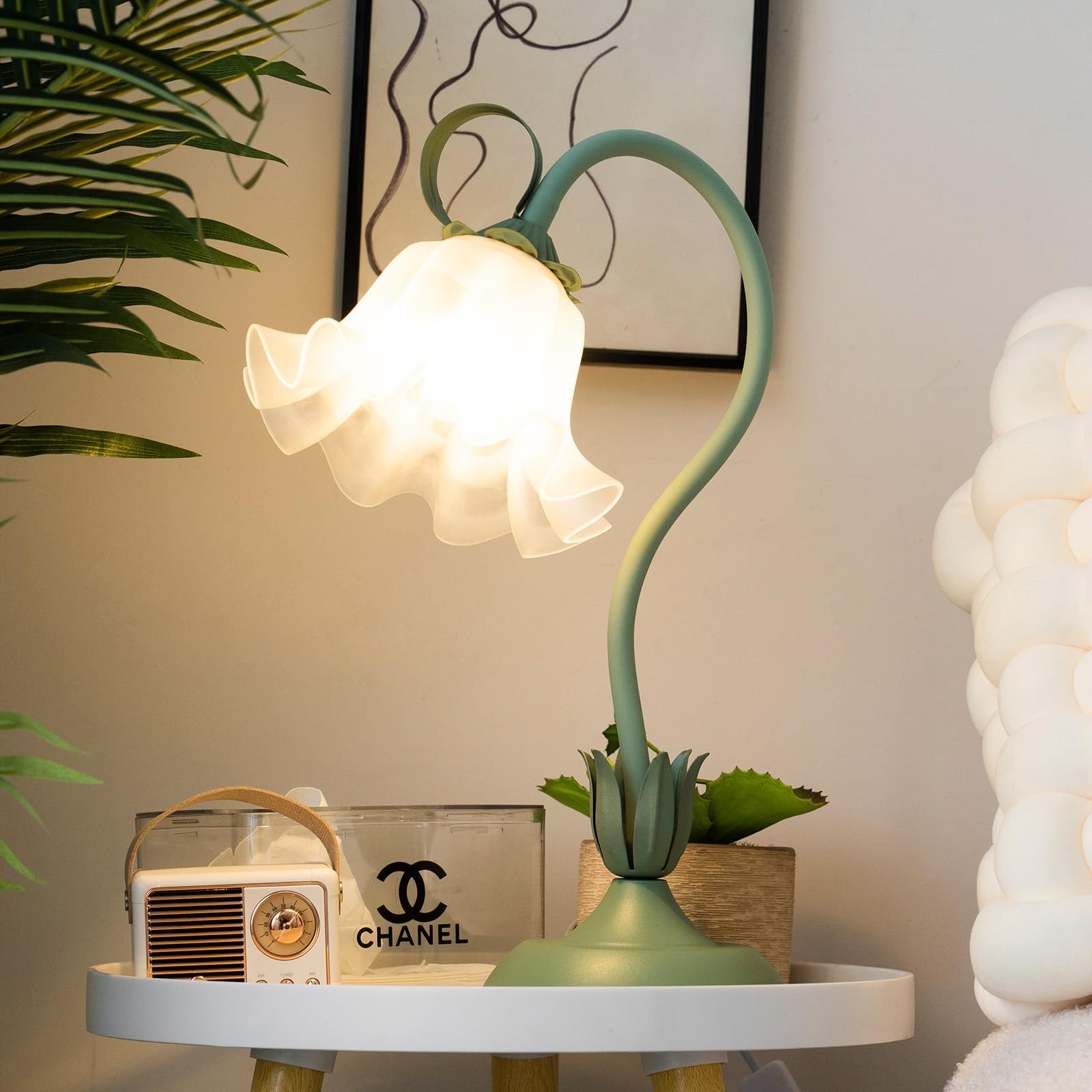 Lámpara de mesa floral verde con pantalla de cristal