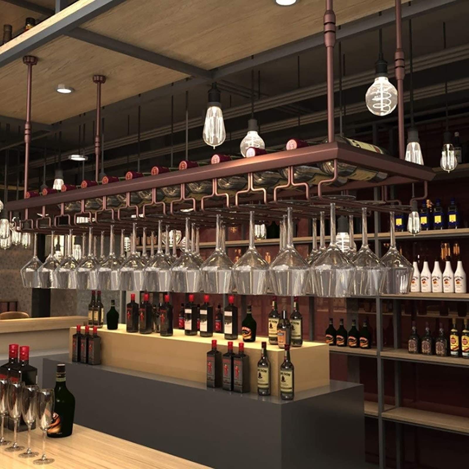Casier à vin au plafond de cuisine pour suspendre vos verres à pied avec élégance au quotidien