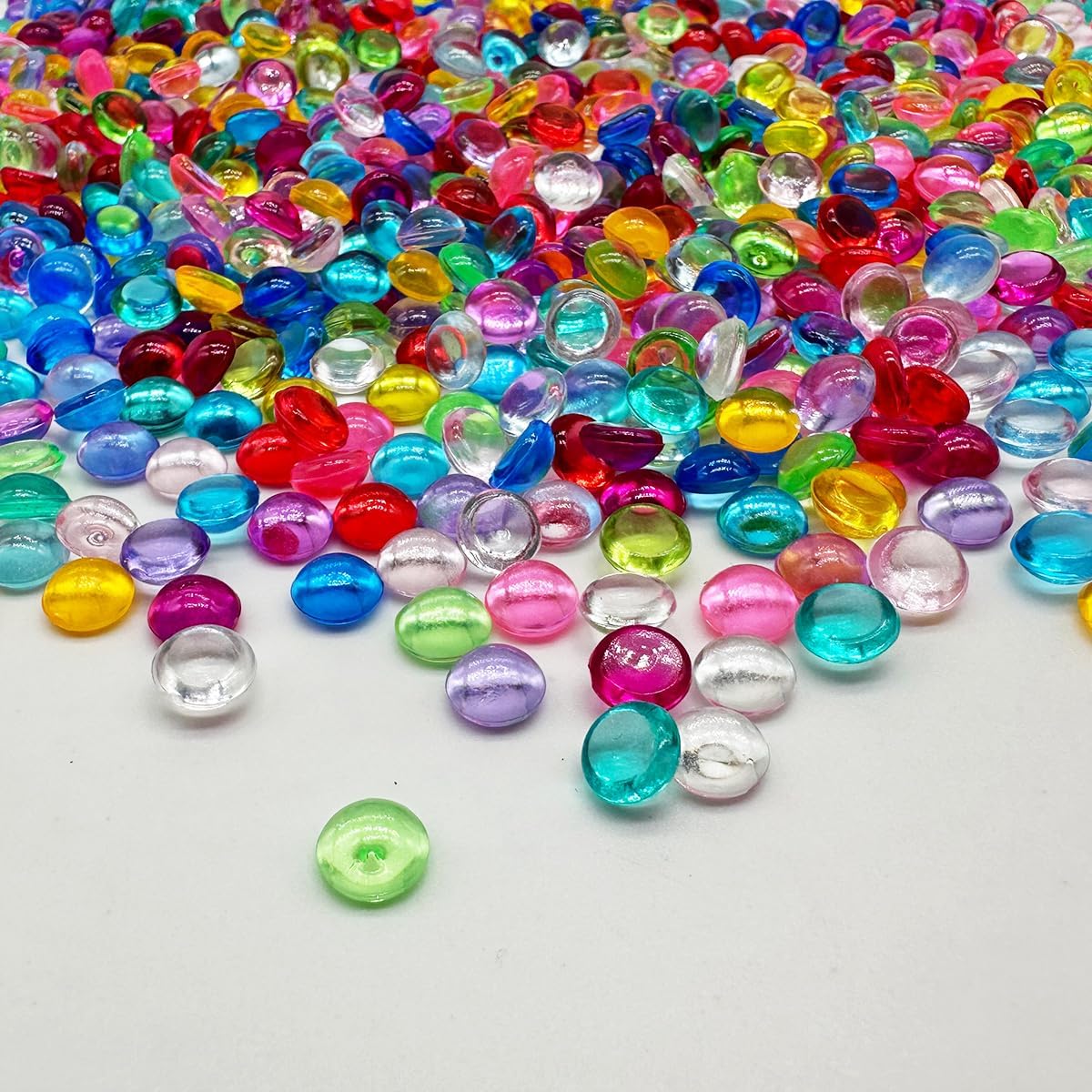 Dorothy Mini Acrylic Slime Flat Marbles Bulk 2000 PCS 7x4mm Tiny Fishbowl Slime Beads, Slime Charms & Slime Add Ins, DIY Slime Making Supplies for Homemade Slime Crafts, Mini Vase & Aquarium Decor