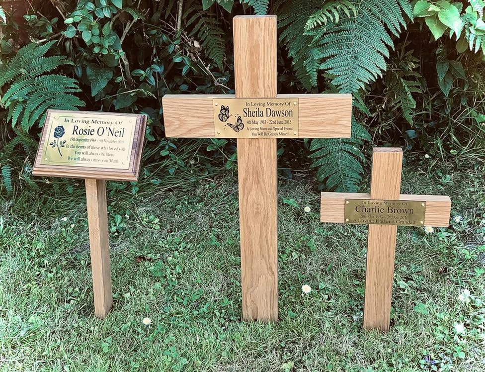 Personalised memorial cross with plaque solid oak grave markers (Large Cross)
