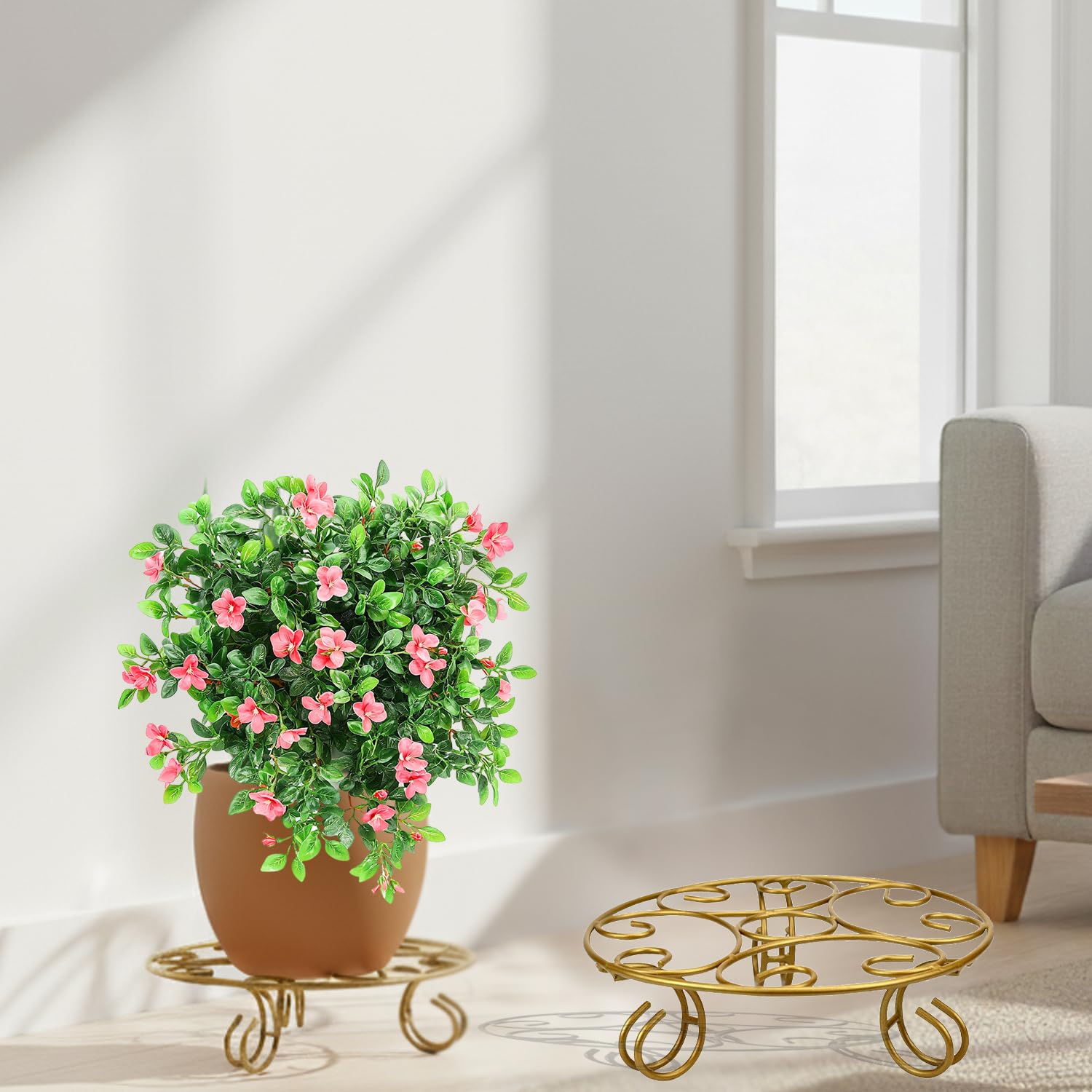 ORILEY Soporte redondo de metal para macetas, resistente, elegante y funcional, soporte para plantas montado en el suelo, libre de óxido para uso en interiores y exteriores (paquete de 2, dorado)