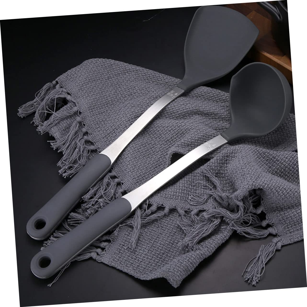 1 Set Pfannenwender, Haushaltswerkzeuge, Pfannenwender, Silikon-Küchenutensilien, Silikon-Wokwender, Wok-Utensilien, Ölschöpfkelle, Löffel, Spatel, Kochutensilien (schwarz, 37 x 9,5 x 5 cm)