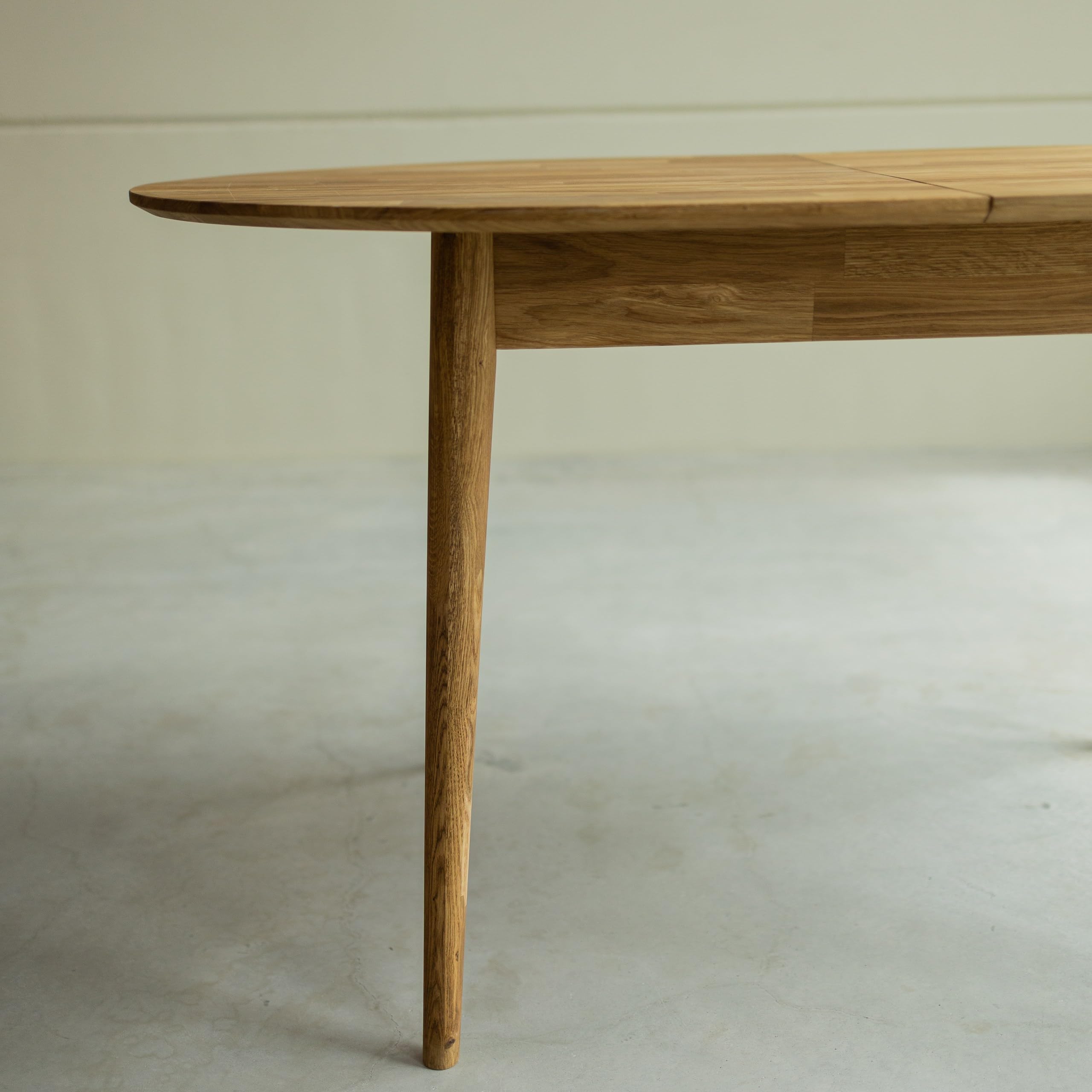 Esstisch Scandi 2 (oval, ausziehbar) • Ideal als großer Konferenztisch • Holztisch aus Massivholz (Eiche) • Eiche Natur • Tisch (140-175 x 90 x 75 cm)