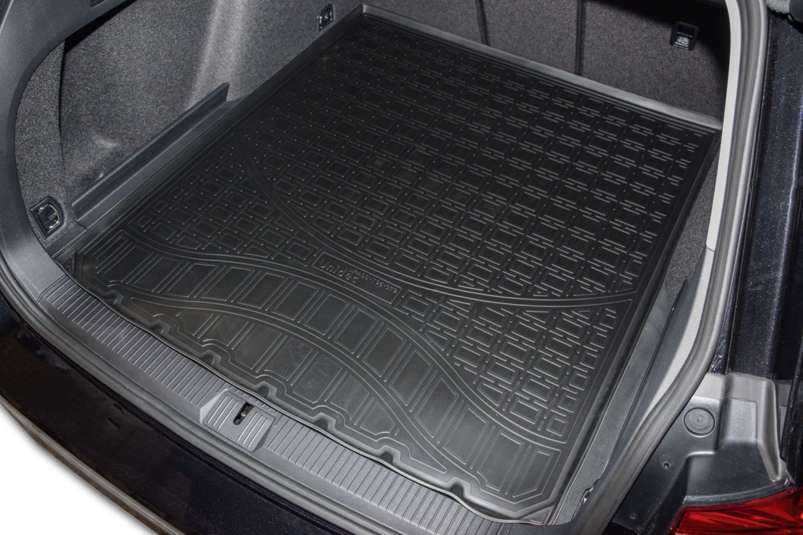 Vasca Bagagliaio TPE Su Misura Per Fiat Tipo SW Station Wagon 5 Porte Dal 2015, Antiscivolo, Nera, Bordo Alto 4 Cm