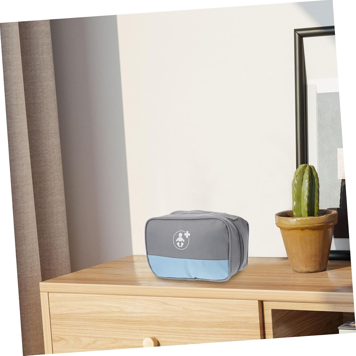 Portable Medication Organizer Bag First Aid Storage Case Smooth Zipper Closure Wear-Resistant Design for Travel Home and Emergency Supplies