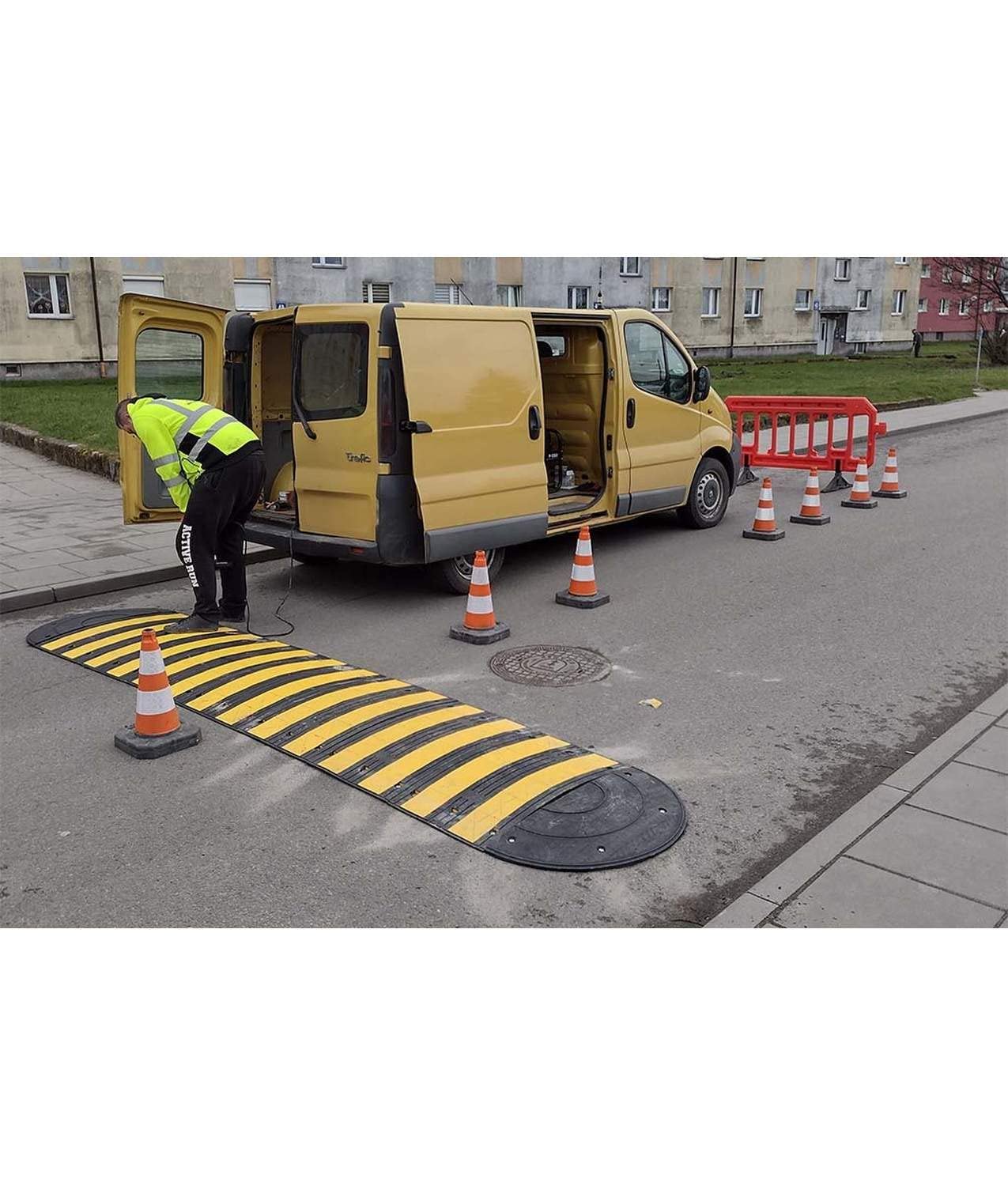 Dosso rallentatore di velocità componibile Safemax, elementi riflettenti - dimensioni: 900x500x50 mm