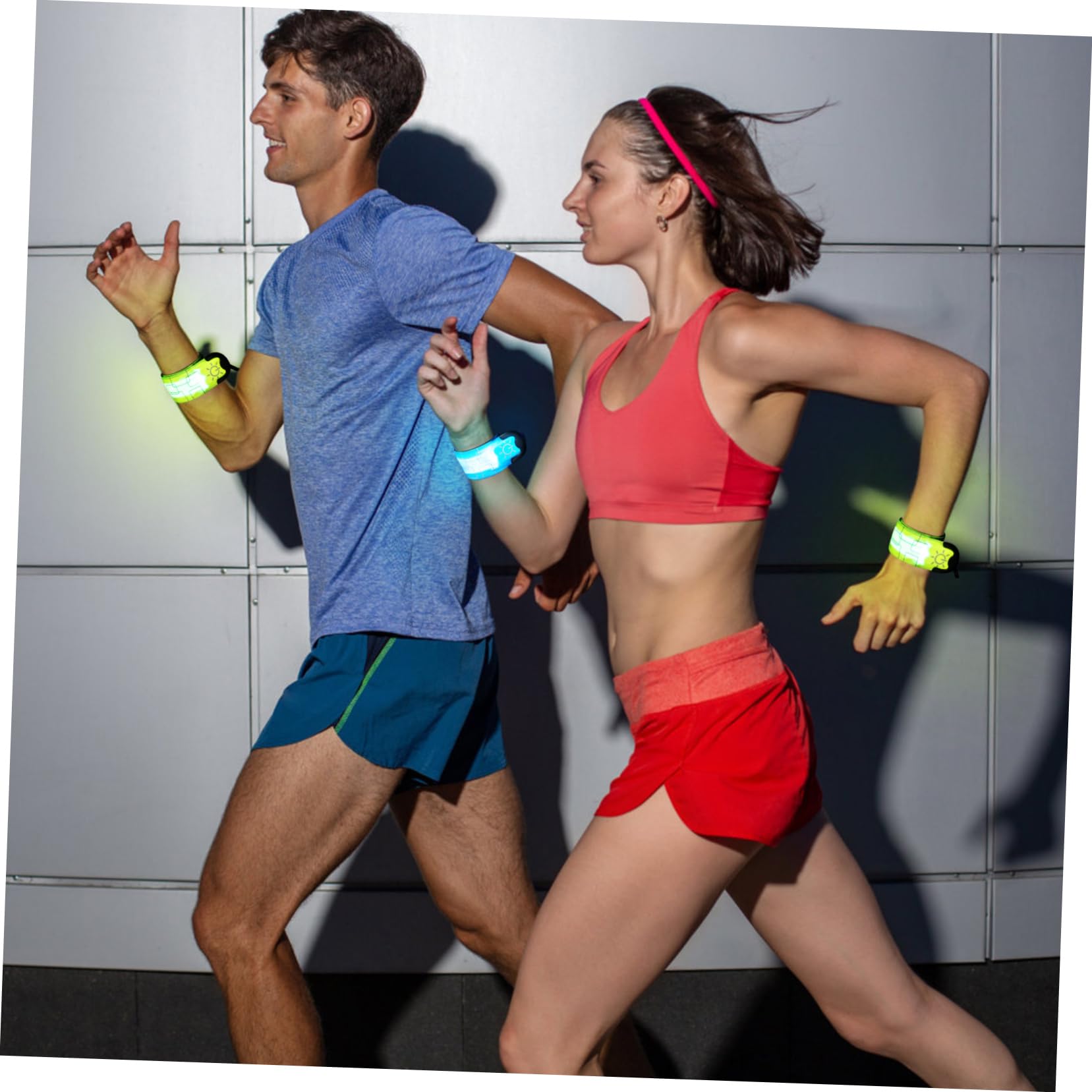 BESPORTBLE 4pièces Bracelets LED Réfléchissants Rechargeables par USB Modes Éclairage pour Course à Pied Et Autres Activités