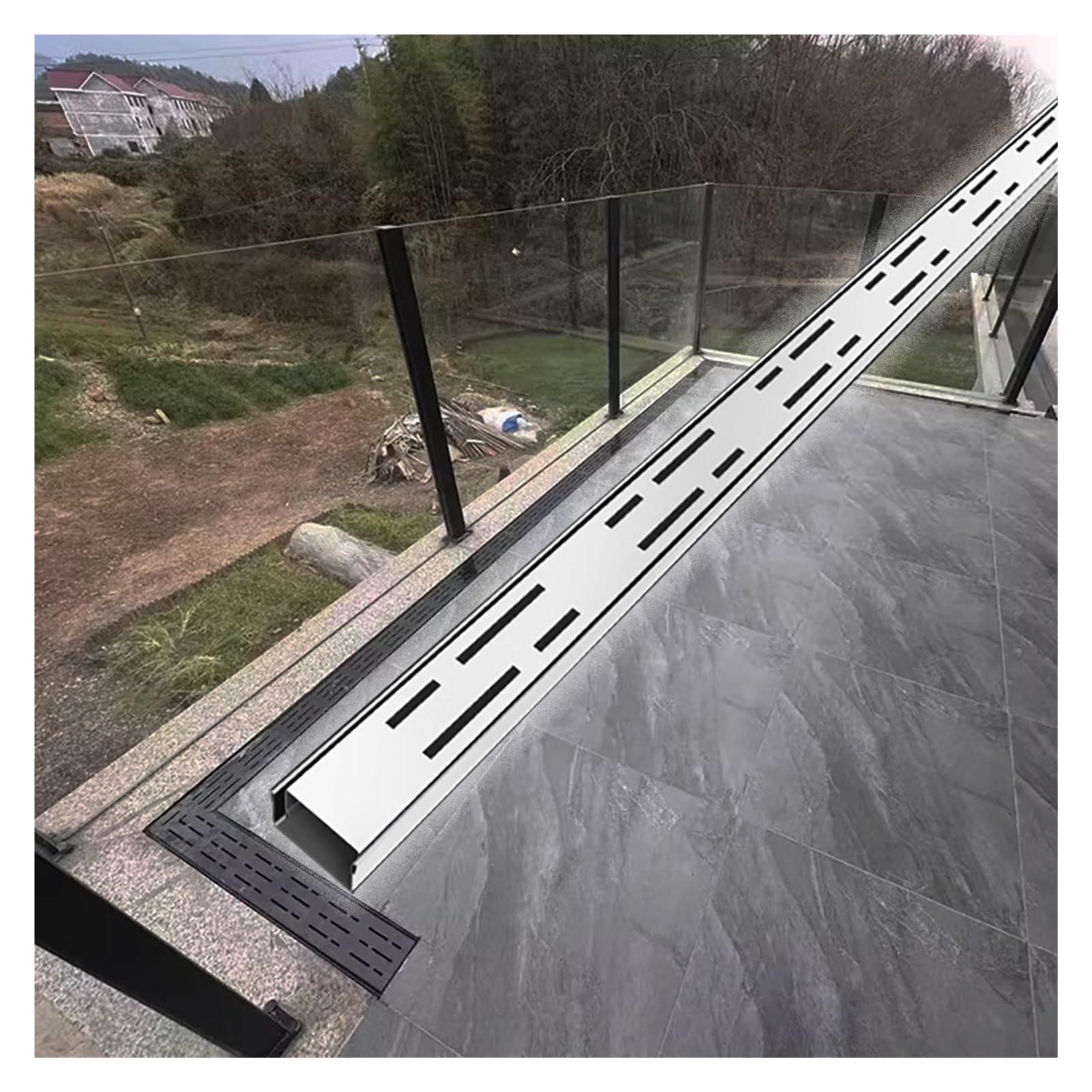 Système de drainage étroit piscine terrasse cuisine sol sans eau stagnante