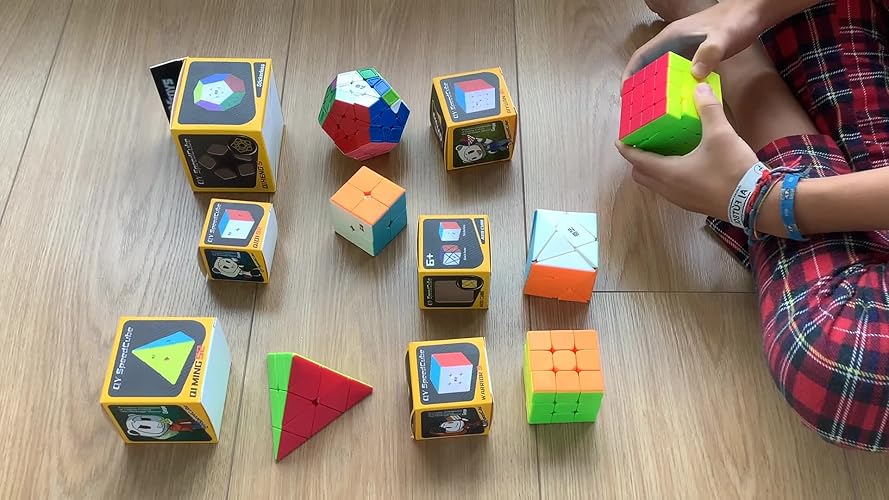 Coolzon Speed Magic Cube Ensemble, 5 Pack Cube Magique 2x2 4x4 Fenghuolun Pyramide Pyraminx Megaminx Fenghuolun Puzzle Cube Jouet Présent Pour Enfants