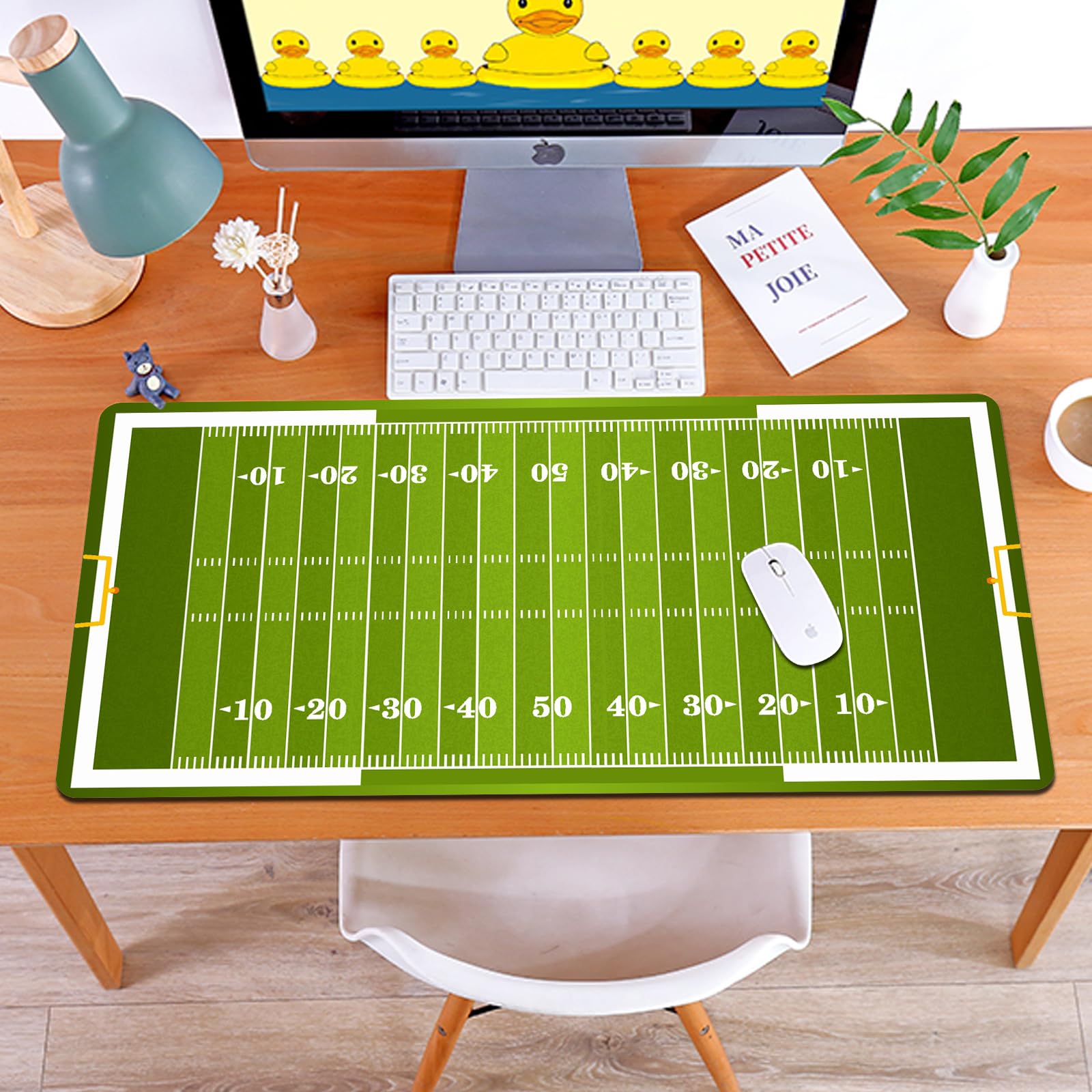 Pad del mouse da gioco (900x400 mm),Campo di football americano. Motivo e texture di erba verde per sfondo,tampone del mouse lavabile, tavolo per laptop, con base di gomma non motorycycle.