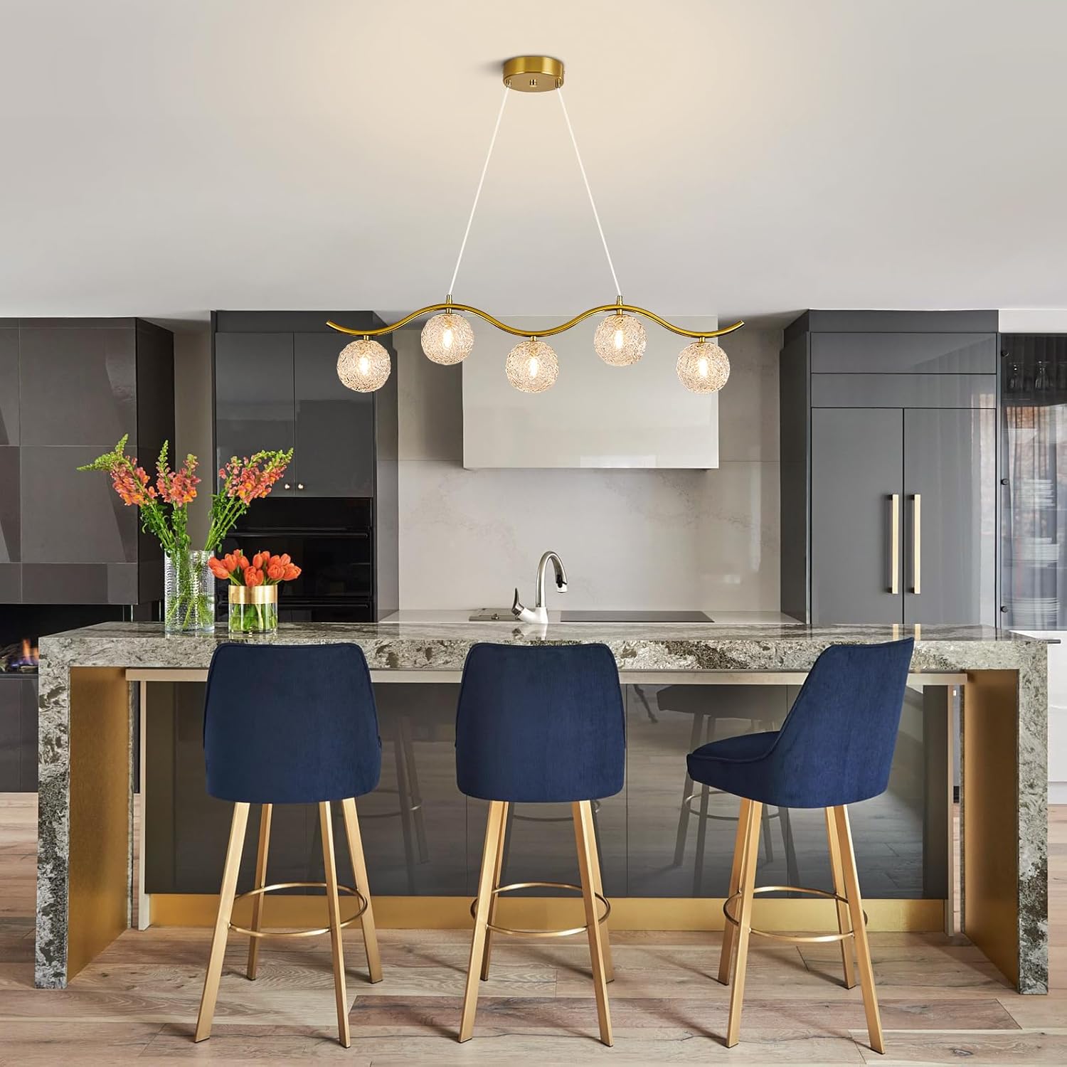 Modern Linear Globe Chandelier Gold 5-Lights Mid Century Linear Chandelier for Dining Room Clear Glass Globe Light Fixture for Kitchen Island Living Room