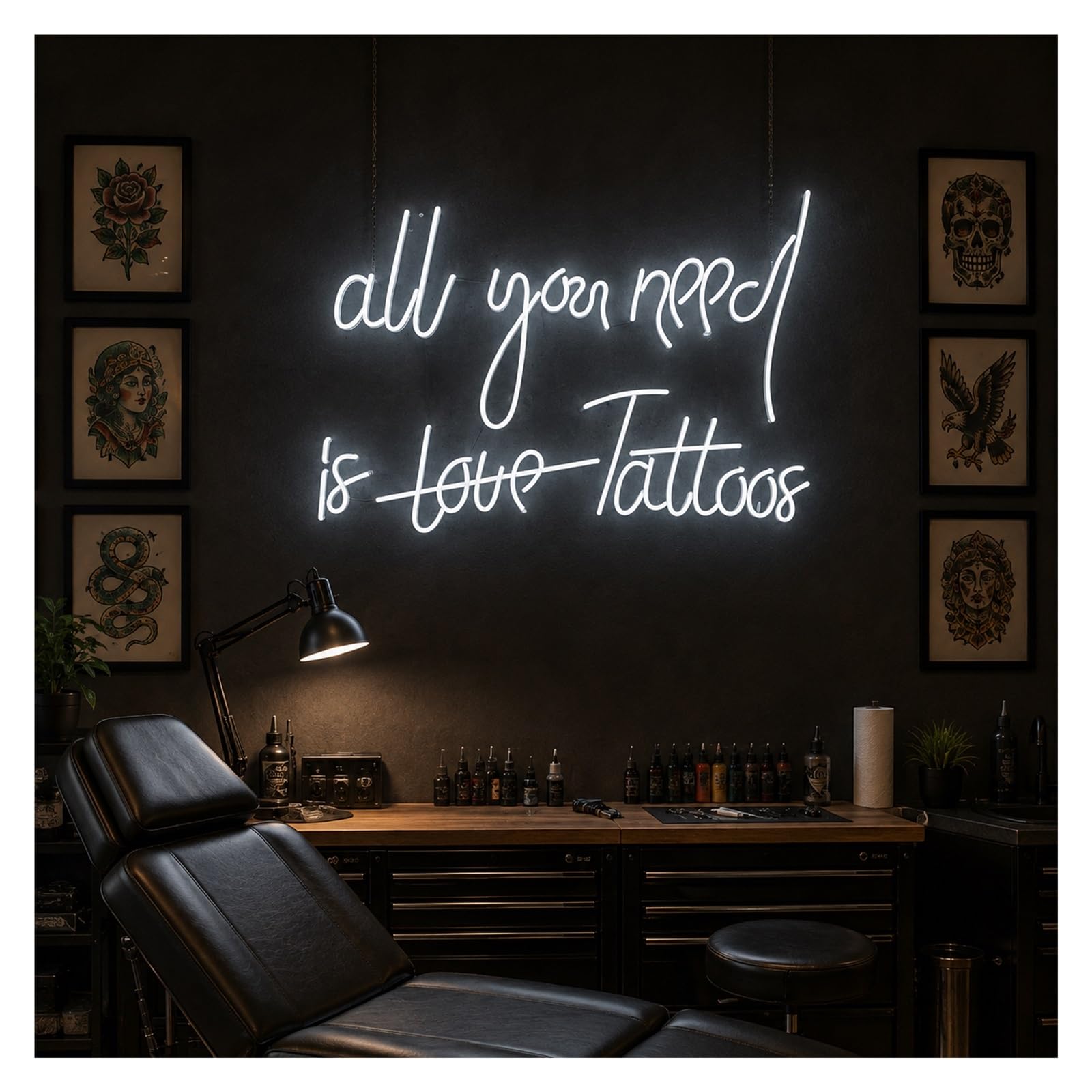 Insegna al Neon Insegna Al Neon All You Need Is Love Tattoos | Luce LED Dimmerabile Per L'arredamento Del Salone Dello Studio Di Tatuaggi Illuminato 55cm