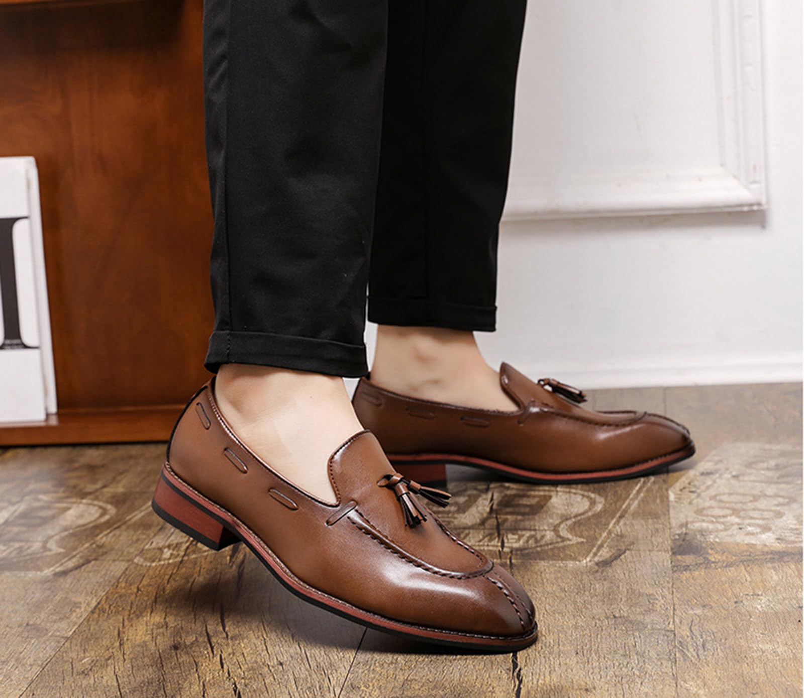 Mocassini da Uomo con Nappine in Pelle PU Senza Lacci Scarpe da Cerimonia Classici Mocassini Eleganti per Lavoro E Occasioni Formali