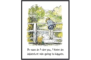 Vintage-Style Robin Figurine: A Nostalgic Nursery Decoration