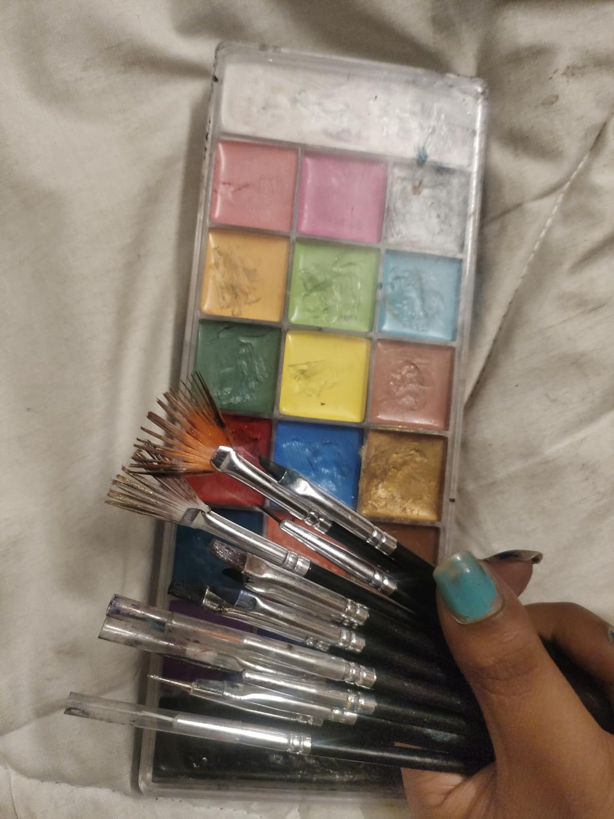Buy DUDUSTRONG Thr3E Strokes Face Paint Makeup Palette Professional 20 ...