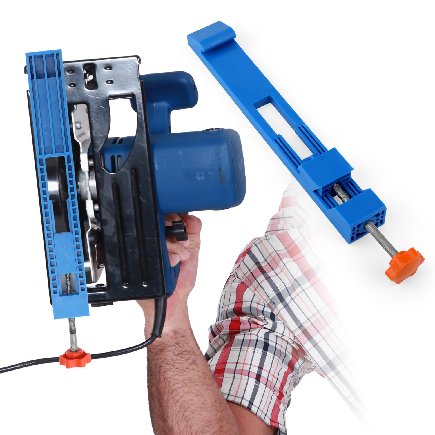Metaalzagen in De Werkplaats Met Een Vaste Machine. Elektrische Cirkelzagen Voor Metaal. Stock