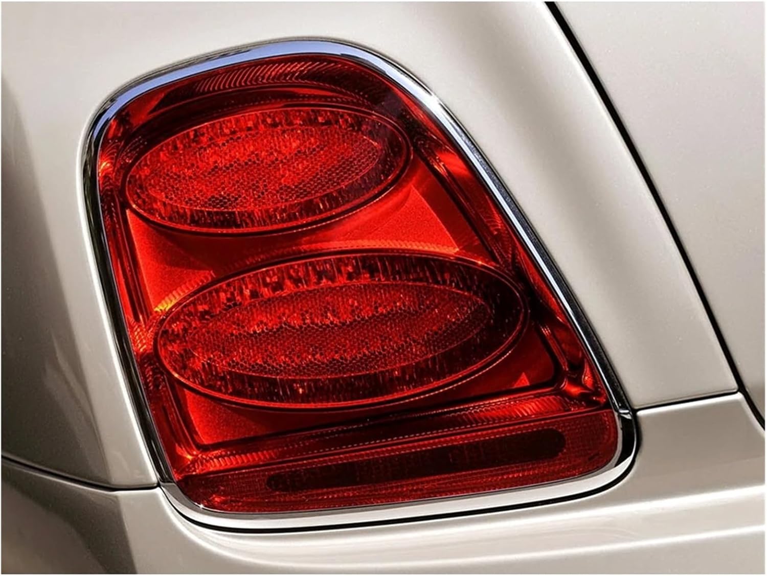 Compatible For Bentley Flying Spur 2005-2012 Rear Taillight Shell Brake Lights Shell Replace Auto Rear Shell Cover Mask Lampshade(Right)