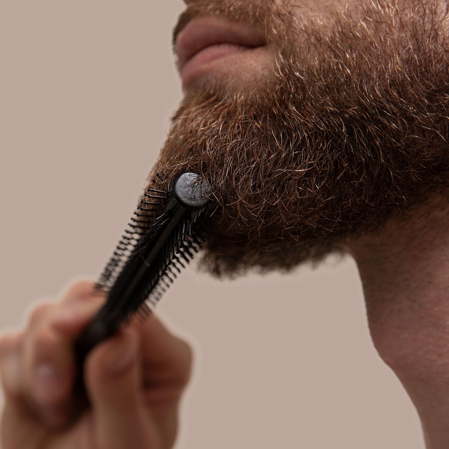 cepillo para barba S | cepillo redondo multiusos | con 152 cerdas | ideal para peinar