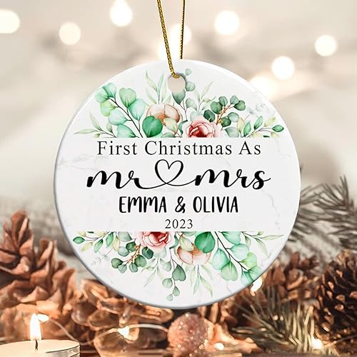 Vista 25 de Adorno de cerámica personalizado para la segunda Navidad del bebé, vaca lechera Feliz Navidad 2025, regalo personalizado para los amantes