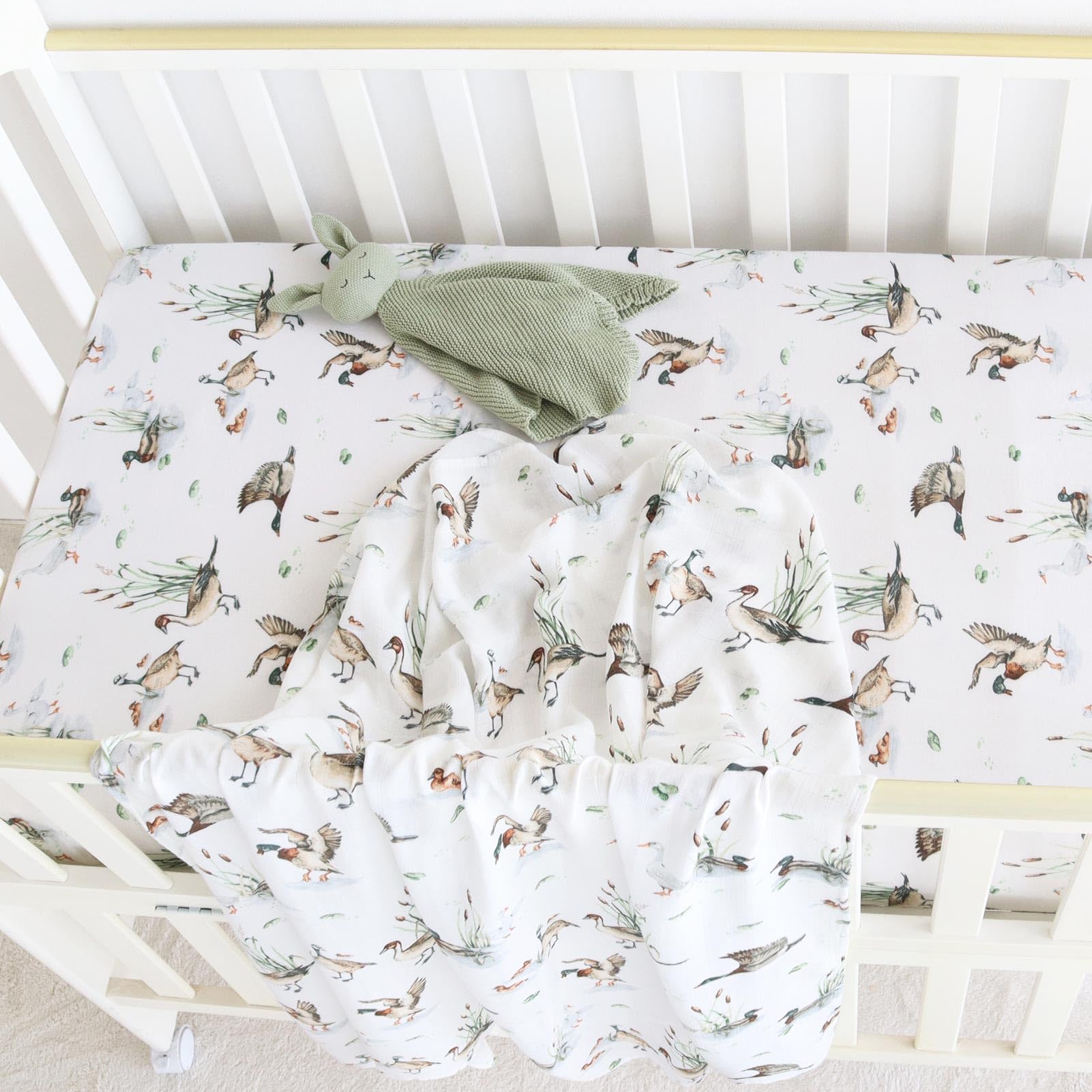 LifeTree Mallard Duck - Lenzuola per culla per neonati e ragazze, in mussola, per culla standard, 70% viscosa di bambù e 30% cotone, 71 x 132 cm