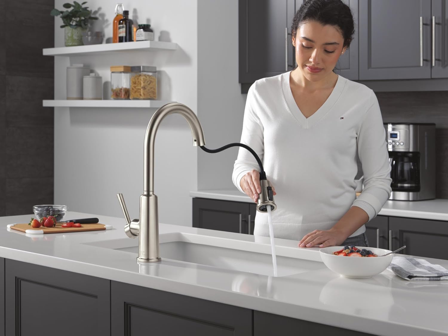 Delta Finnridge Brushed Nickel Kitchen Faucet with Pull Down Sprayer, High Pressure ProClean Spray Modern Single Hole Kitchen Sink Faucet, Stainless 19730LF-SS - Image 2