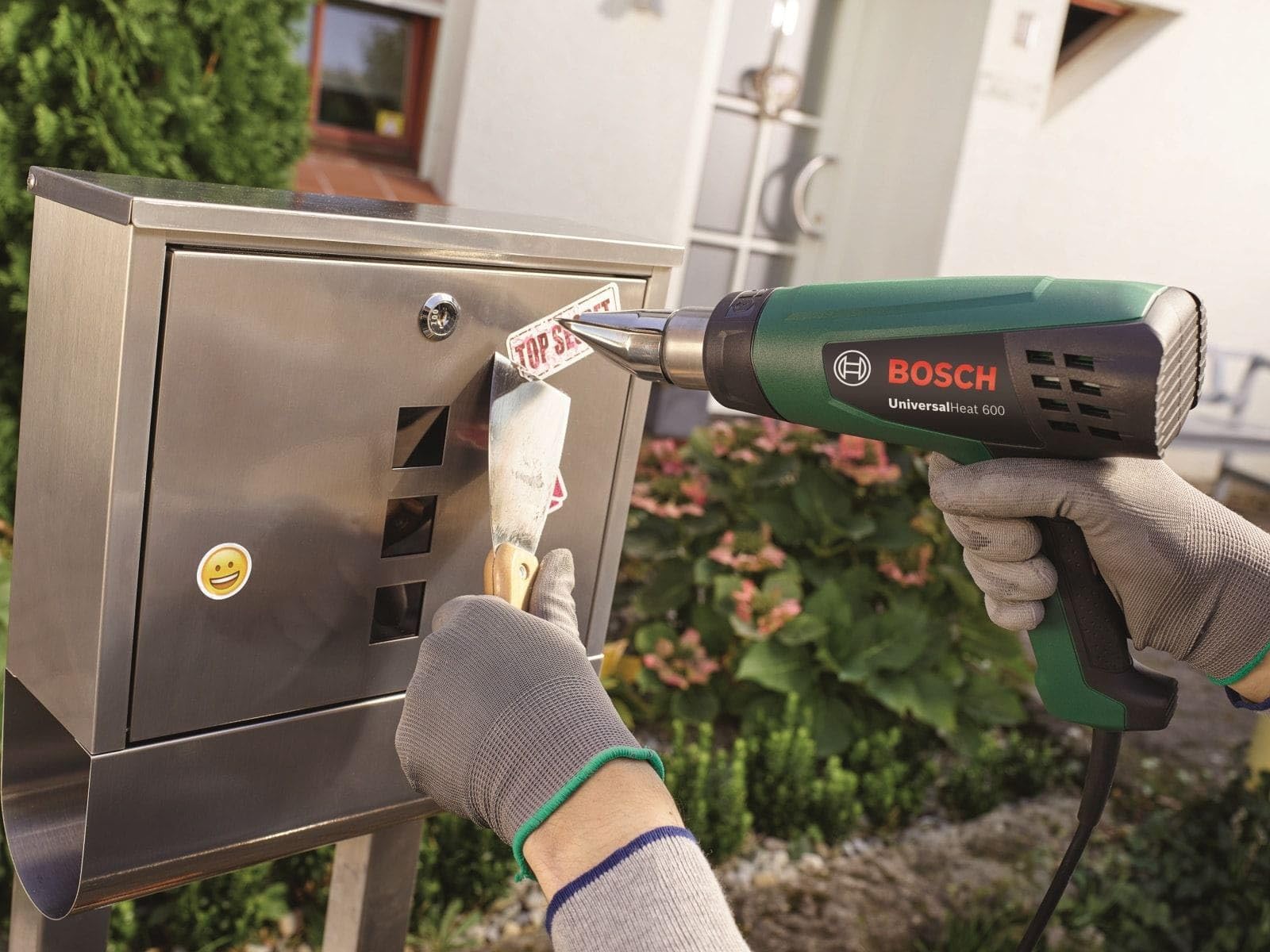 Bosch 06032A6102 Universal Heat 600 Défroisseur à air chaud avec accessoires 1800 W
