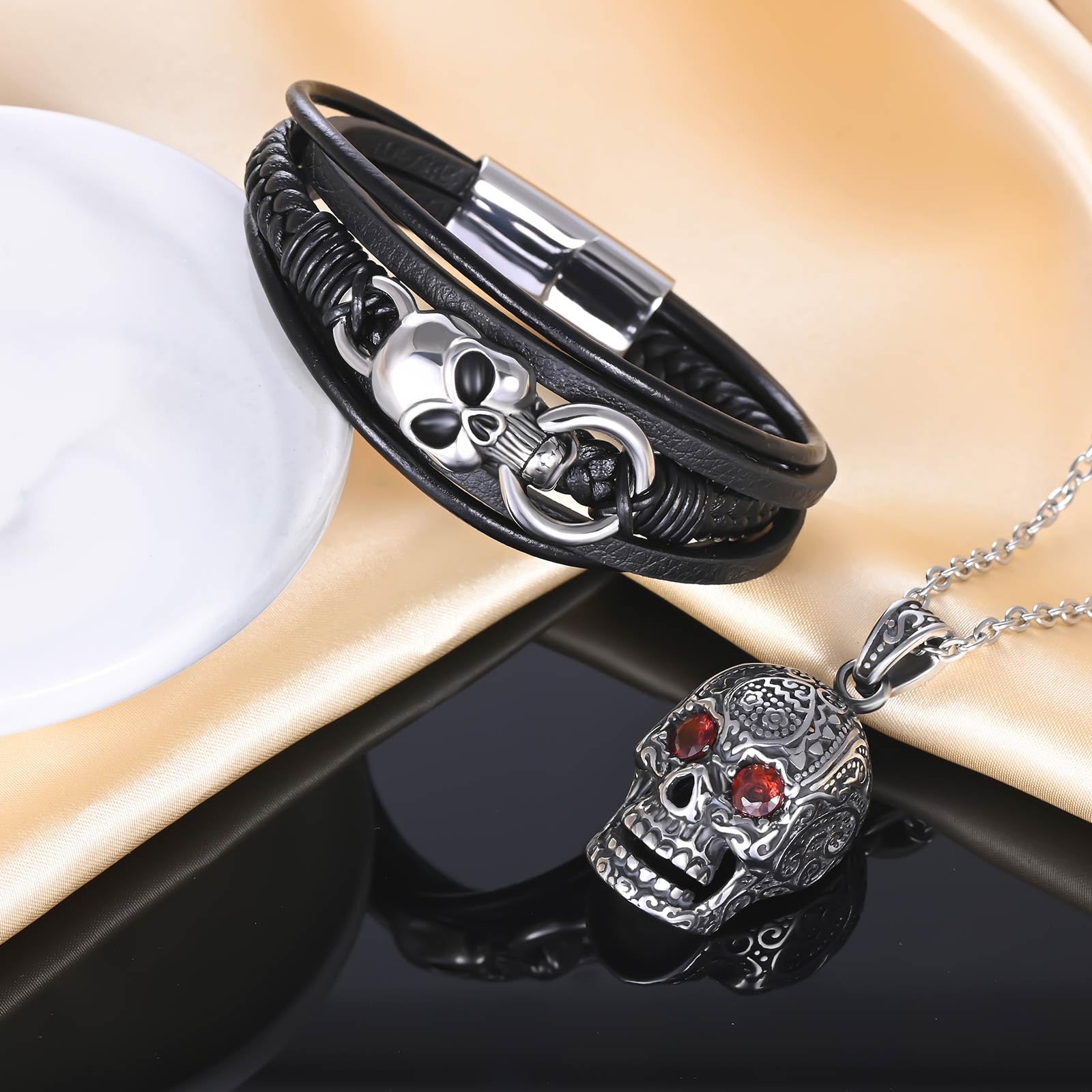 Colliers Pendentif Tête de Mort avec Zircon Rouge en Acier Inoxydable Hommes Garçons Vintage Bracelets Tressé en Cuir Multicouche de Face de Fantôme pour Adolescents Bijoux Parures