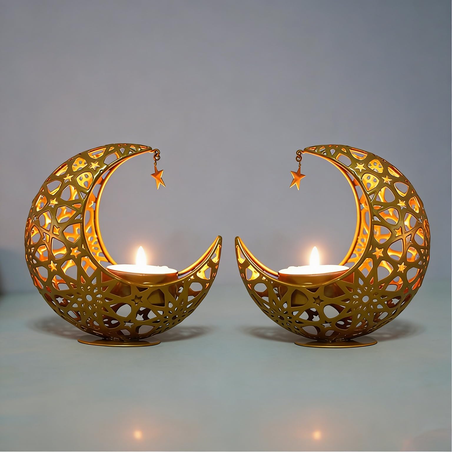 Brûleur d'encens rétro en métal doré, une belle œuvre d'art ciselée