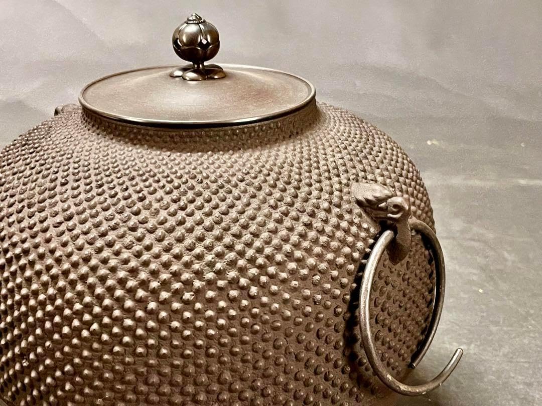 南部鉄器 御釜師 鈴木盛久作 南部砂鐵鈴 重さ約371g 共箱 C R8227 南部