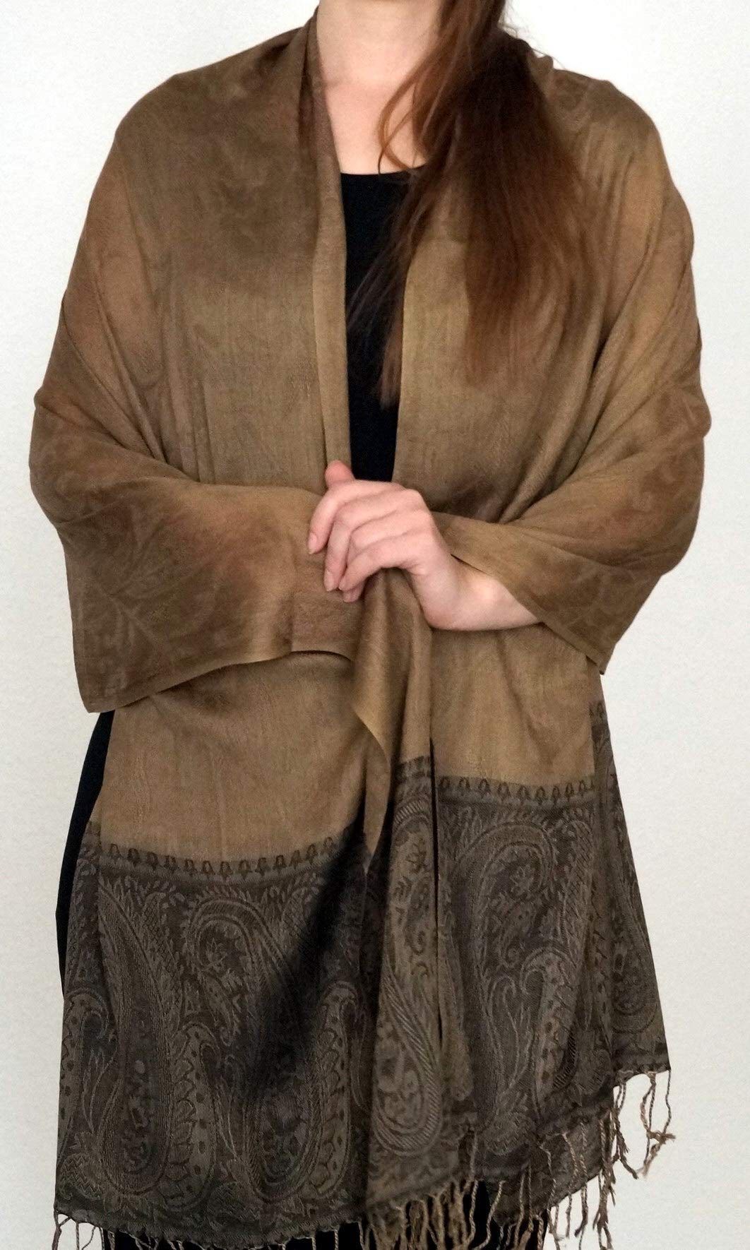 Handgewebter Kaschmir Schal in Walnussbraun Farbe für Klassische Damen mit klassischen Outfits und geschmack - 75cm x 200cm